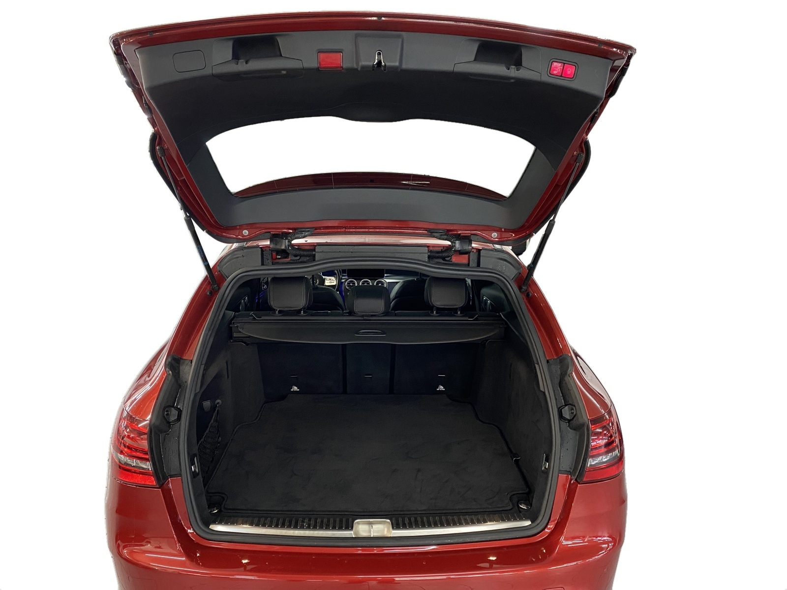 MERCEDES-BENZ C 220 d Swiss Star AMG Line 4MATIC Kombi-image-4