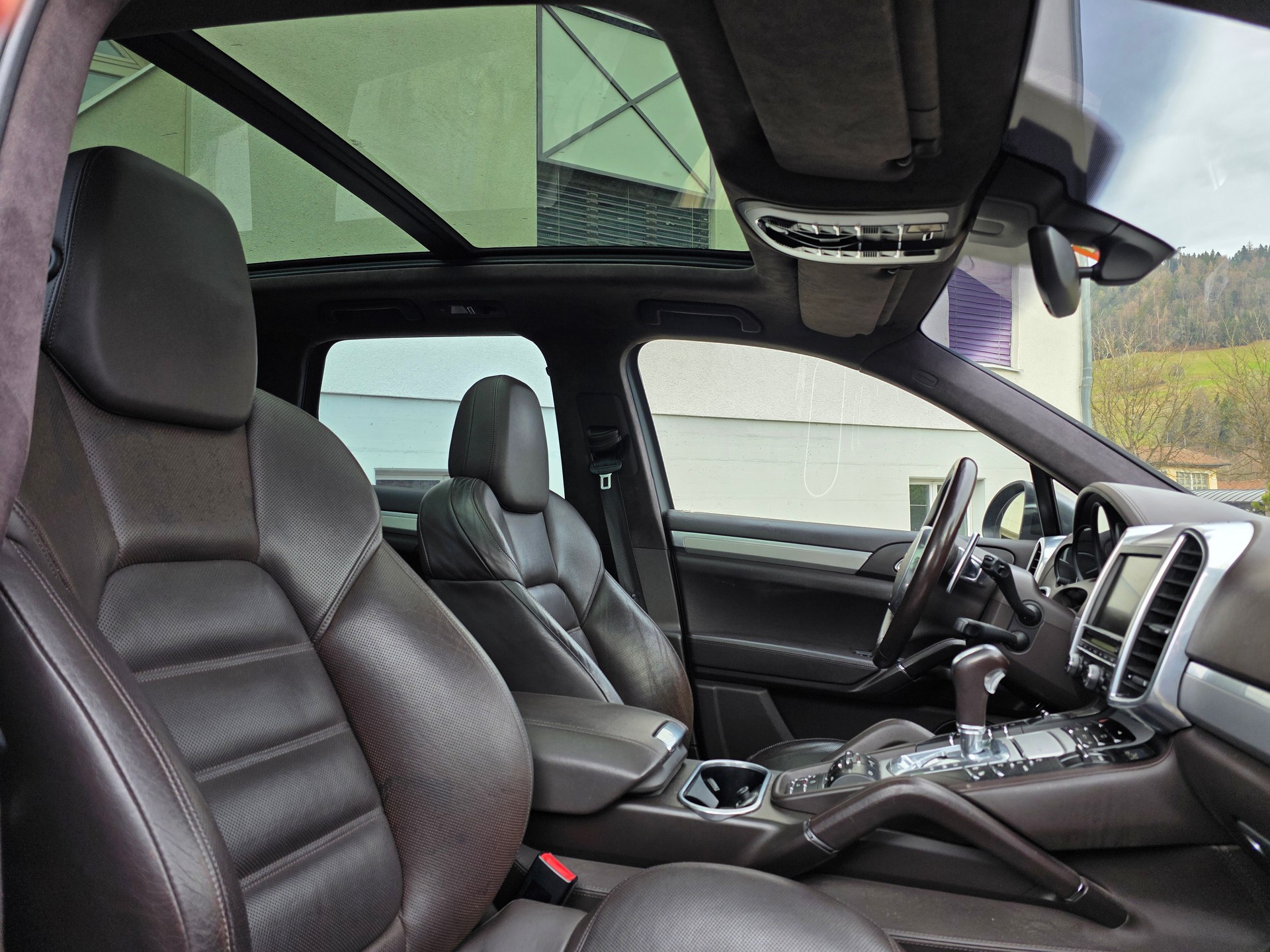 PORSCHE Cayenne Turbo Performance Package-image-9