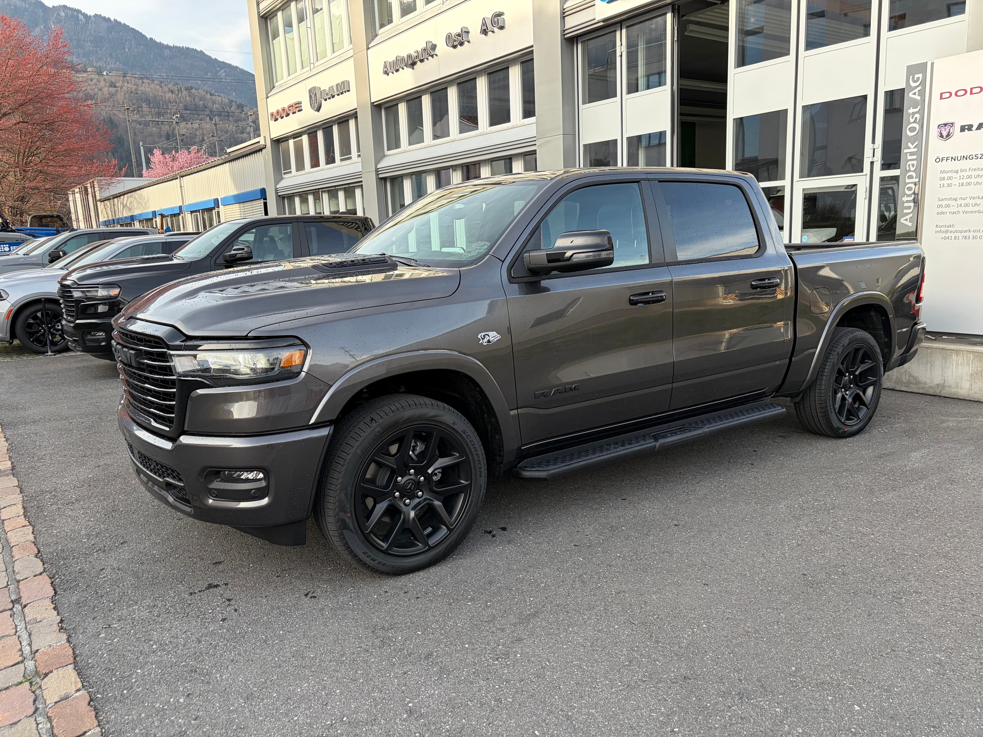 DODGE Ram 1500 Laramie Night Crew Cab 5.7l V8 MY26-image-1