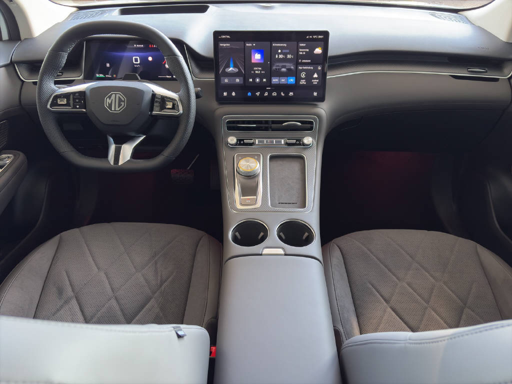 MG S6 EV 77 kWh Luxury 4WD-image-6