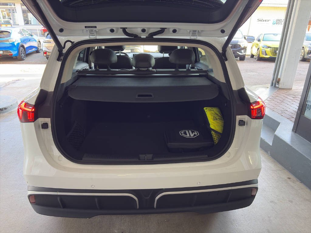 MG S6 EV 77 kWh Luxury 4WD-image-8