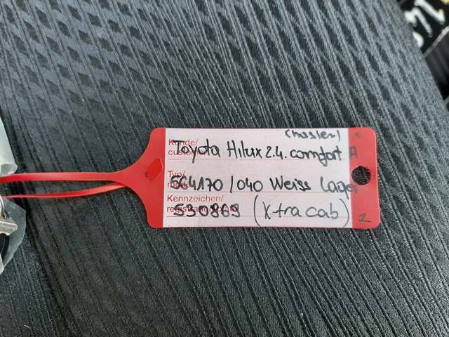 TOYOTA Hilux Extra Cab.-Chassis 2.4 D-4D 150 Comfort-image-14