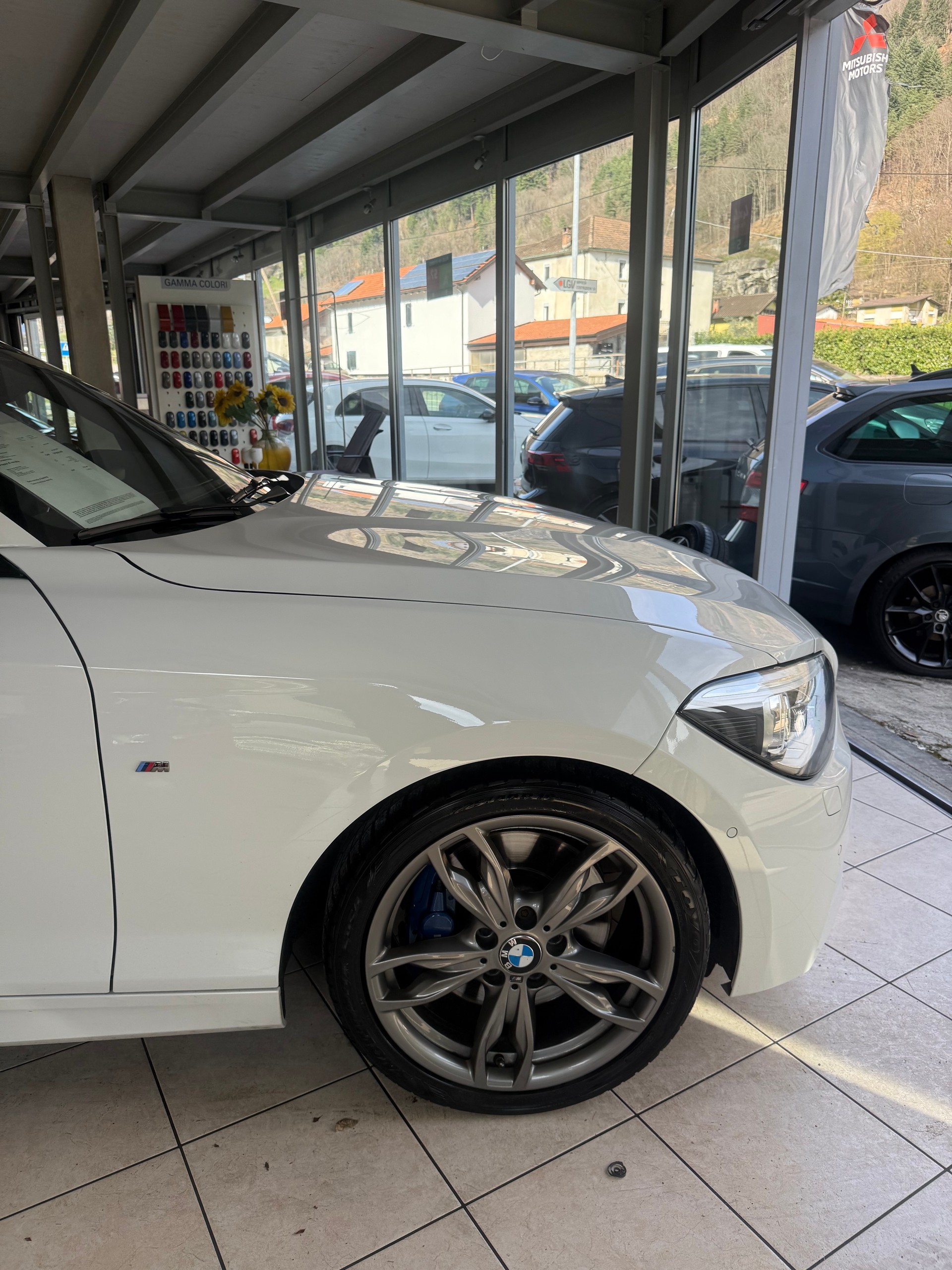 BMW M135i xDrive Steptronic-image-7