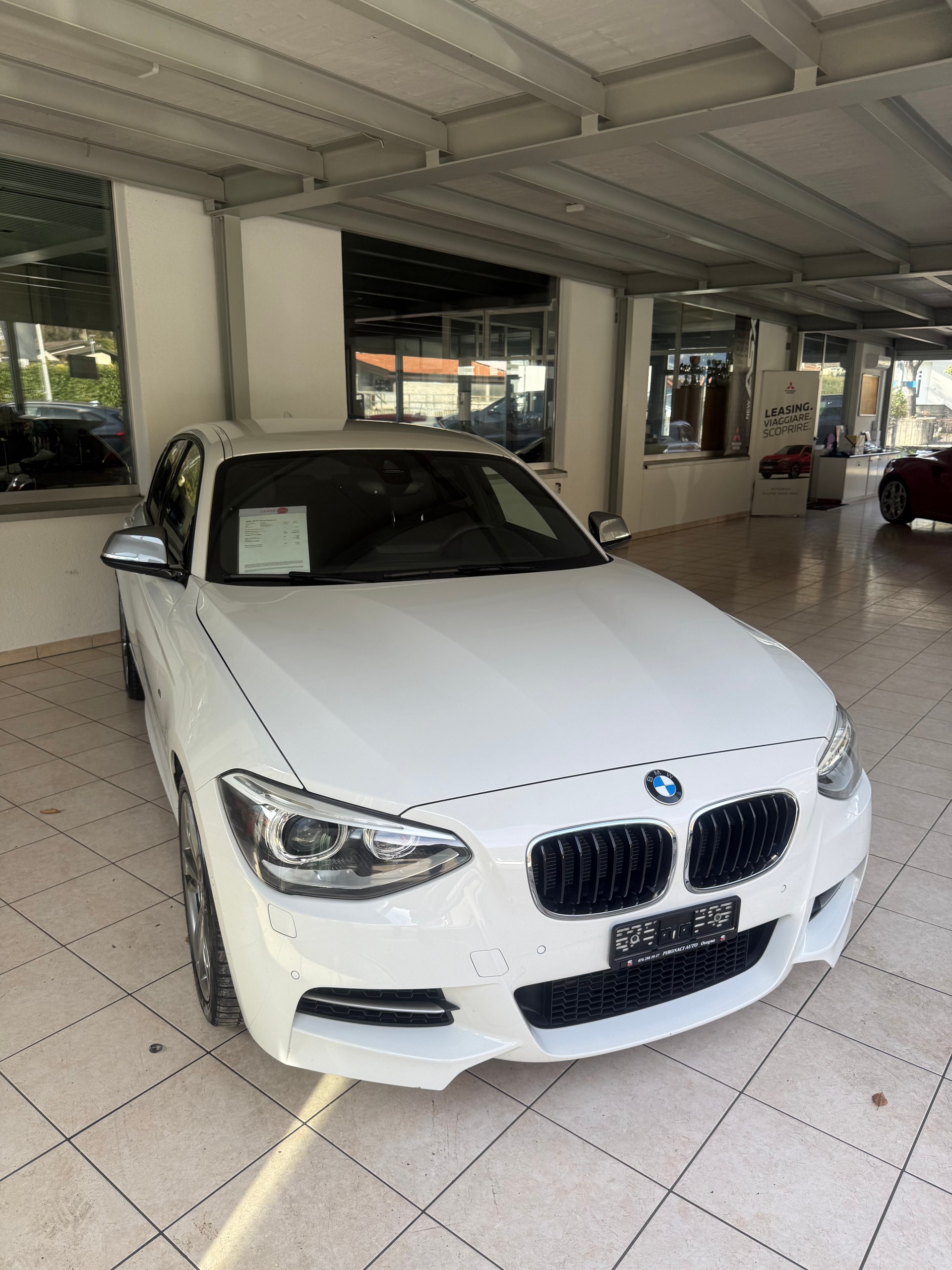 BMW M135i xDrive Steptronic-image-8