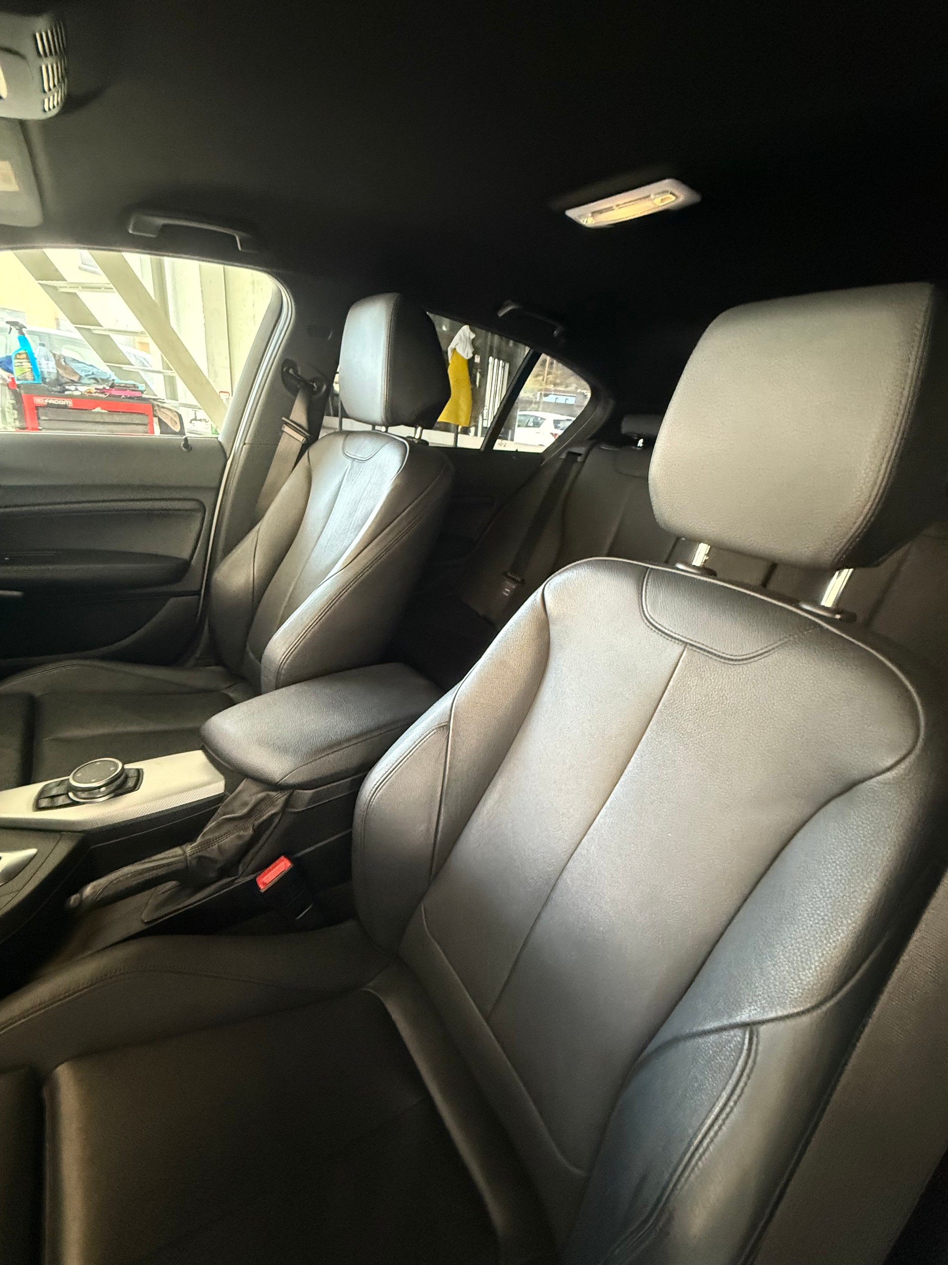 BMW M135i xDrive Steptronic-image-10