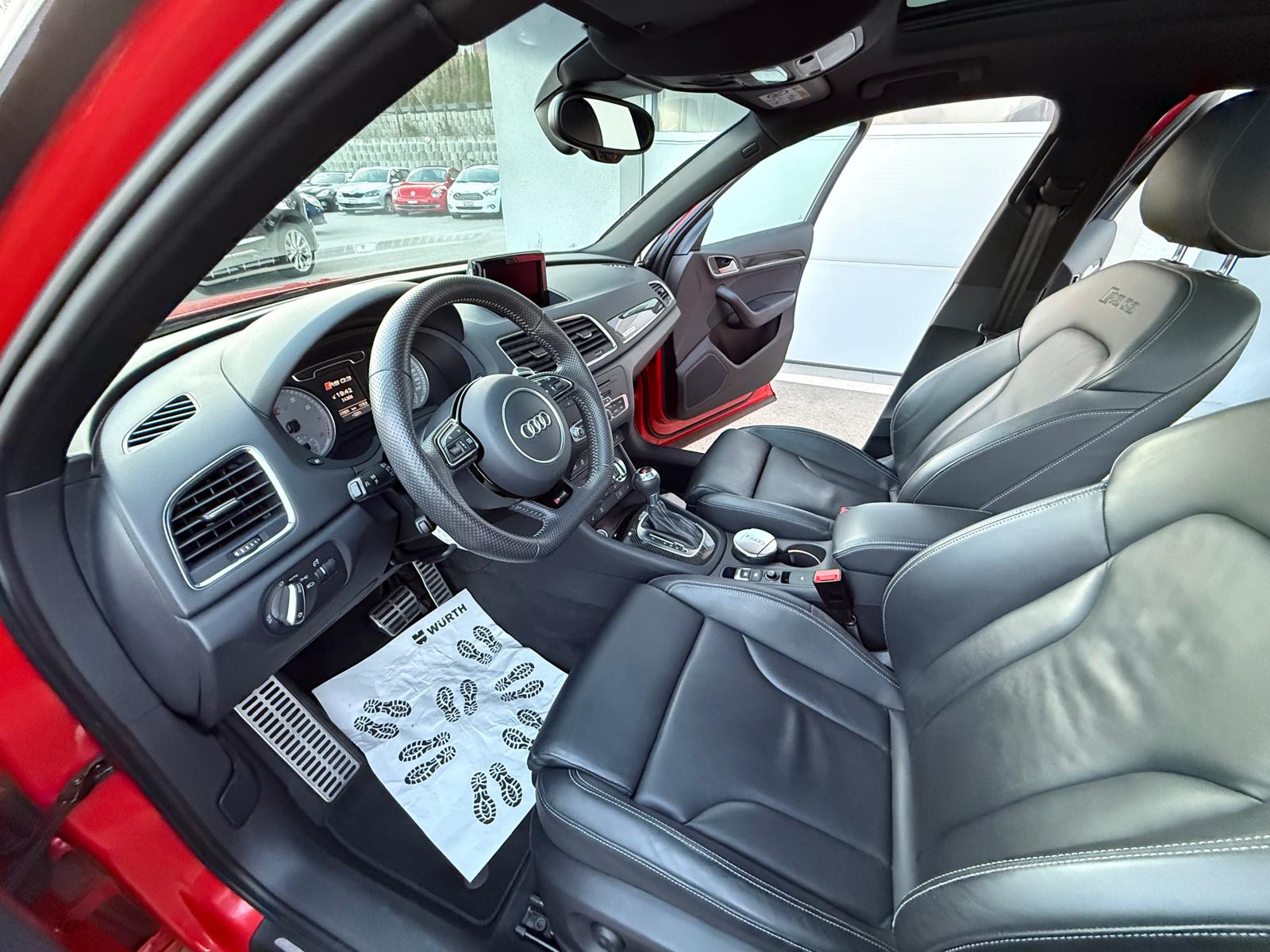 AUDI RS Q3 2.5 TFSI quattro S-tronic-image-6