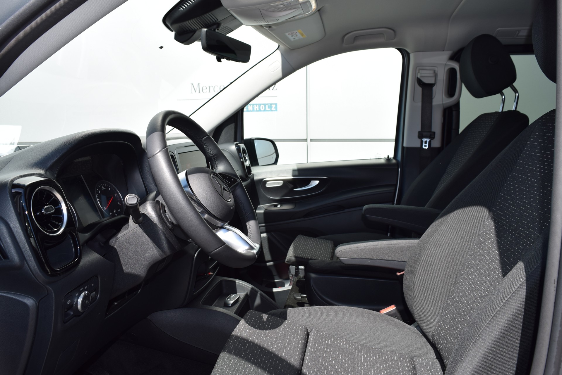 MERCEDES-BENZ Vito 116 CDI Lang Tourer 9G-Tronic 4M Select-image-7
