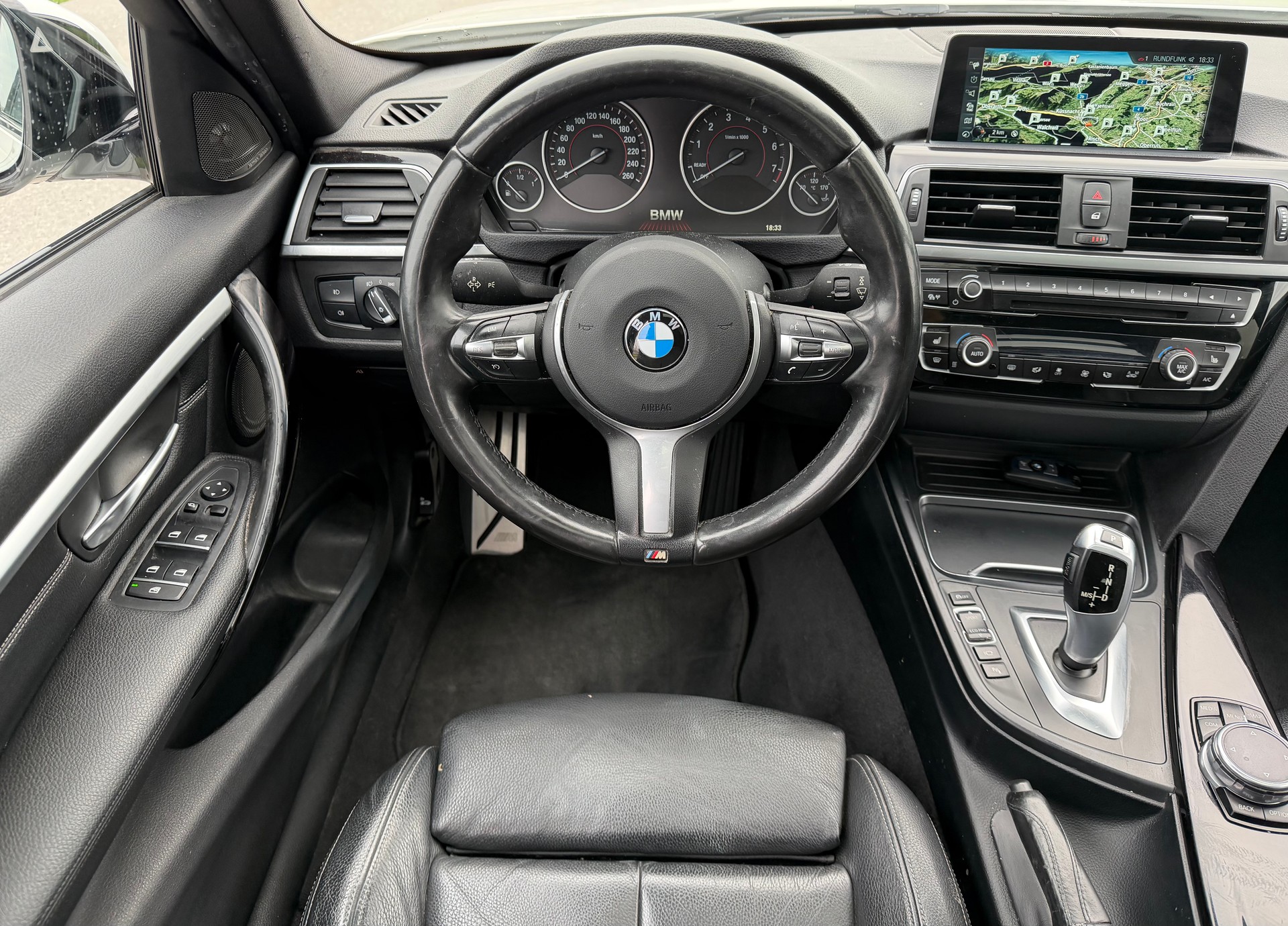 BMW 340i xDrive Touring M Sport Steptronic M-Performance-image-13