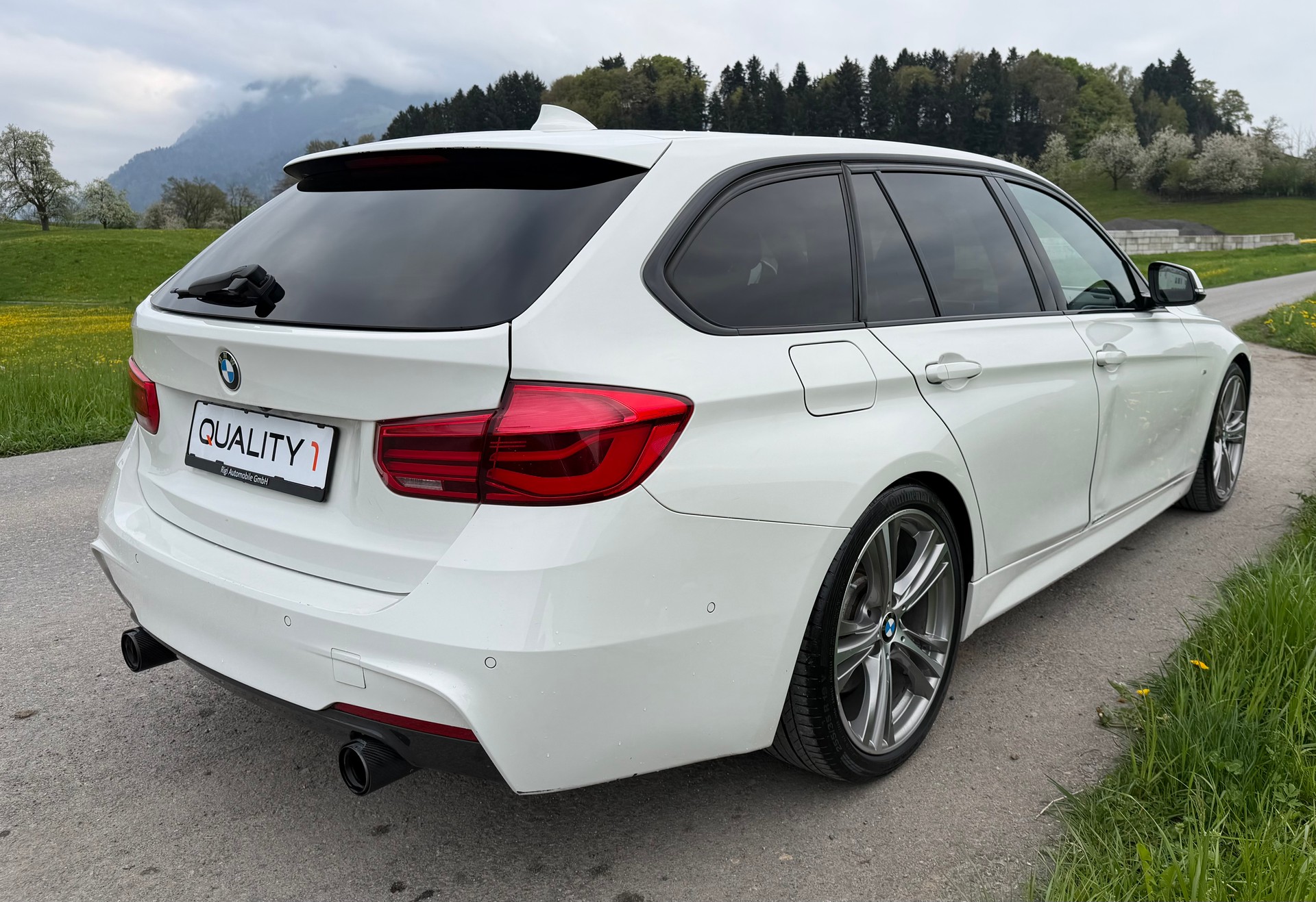 BMW 340i xDrive Touring M Sport Steptronic M-Performance-image-5