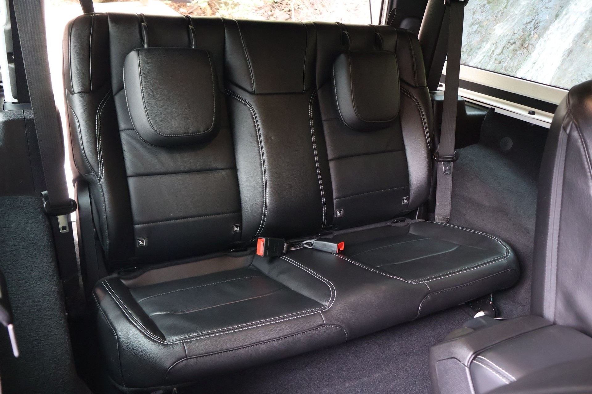 JEEP Wrangler 2.0 Overland Automatic-image-13