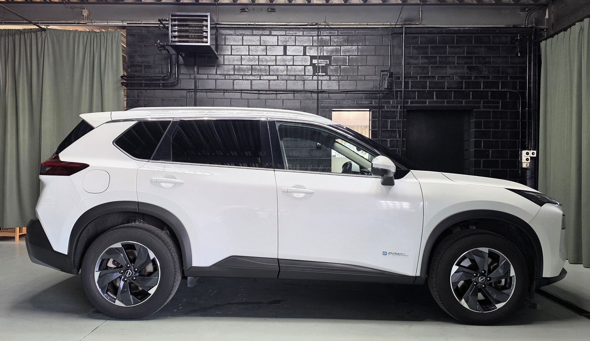 NISSAN X-Trail 1.5 VC-T N-Connecta e-4orce 4WD 7 Plätzer-image-1