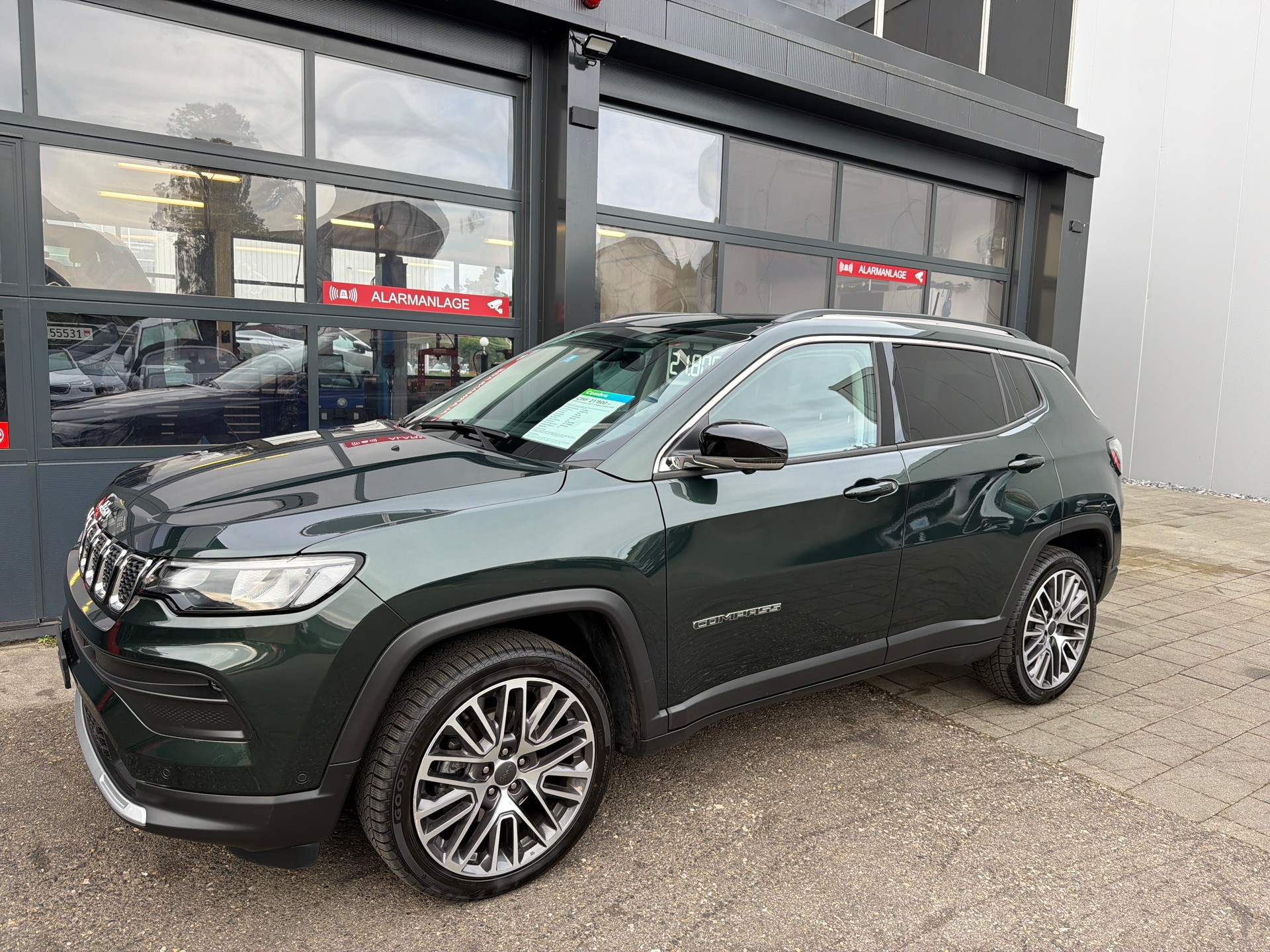 JEEP Compass 4x2 1.3 Turbo Limited DKG-showroom-element-1