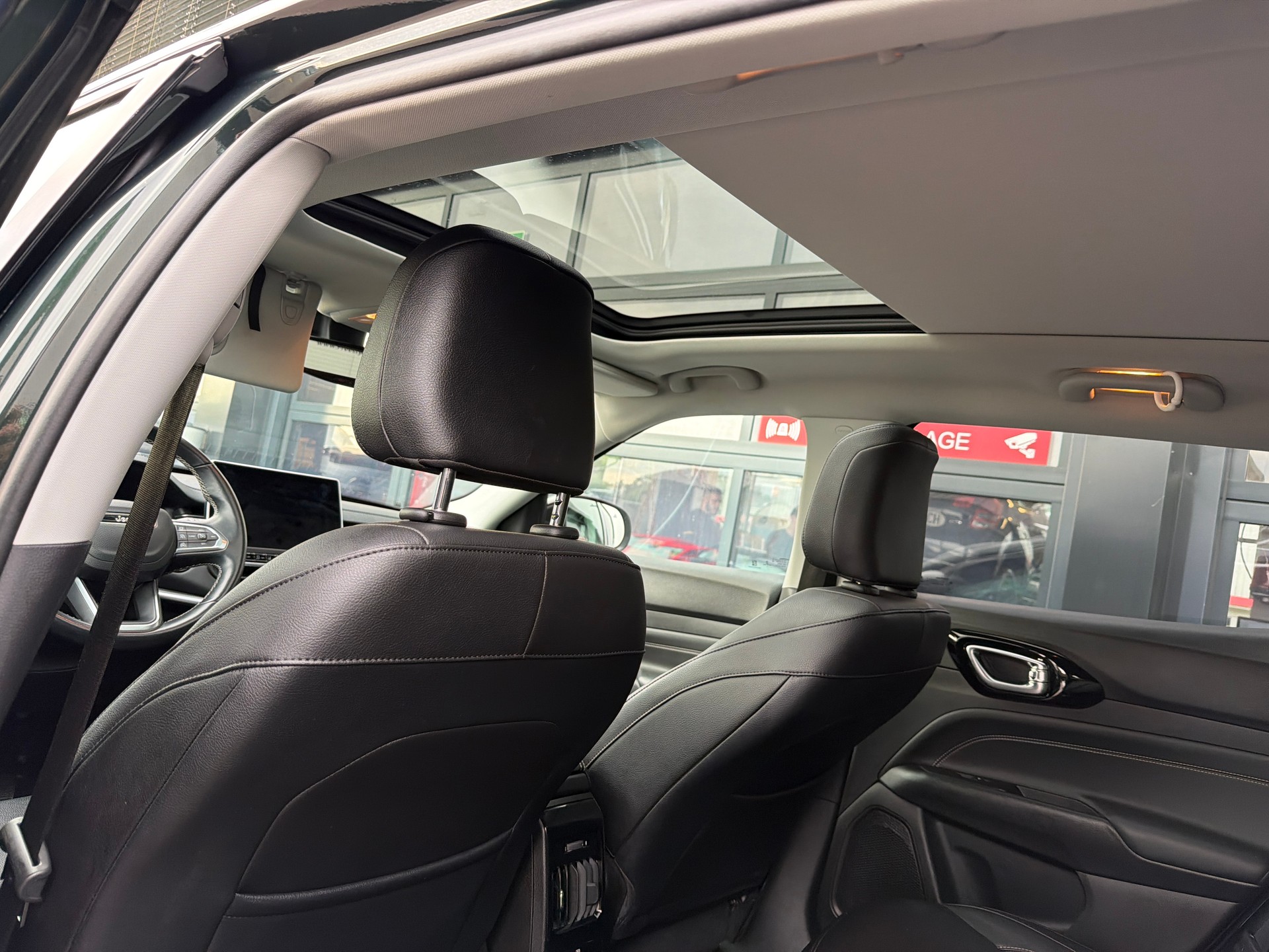 JEEP Compass 4x2 1.3 Turbo Limited DKG-image-7