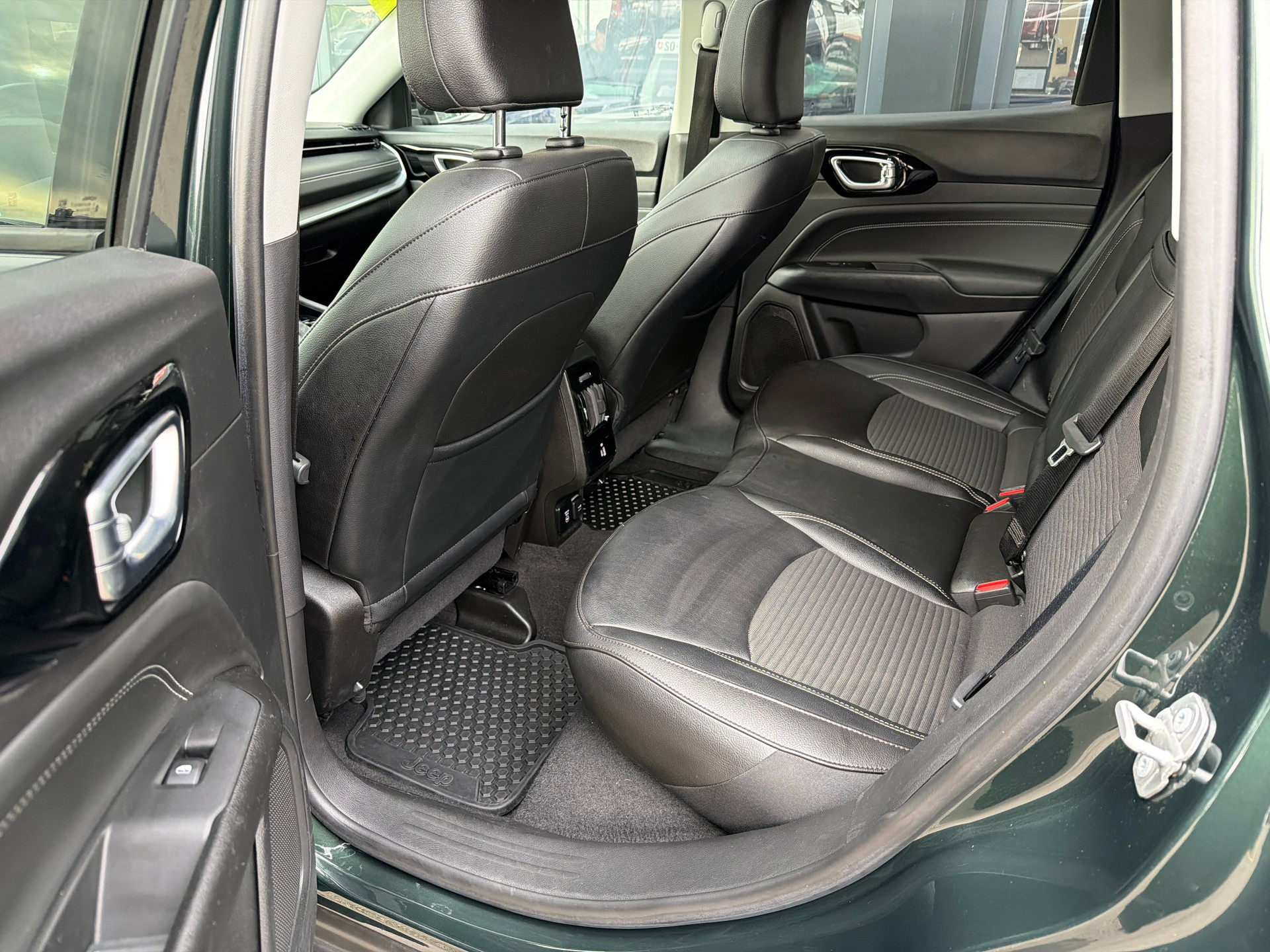 JEEP Compass 4x2 1.3 Turbo Limited DKG-image-6