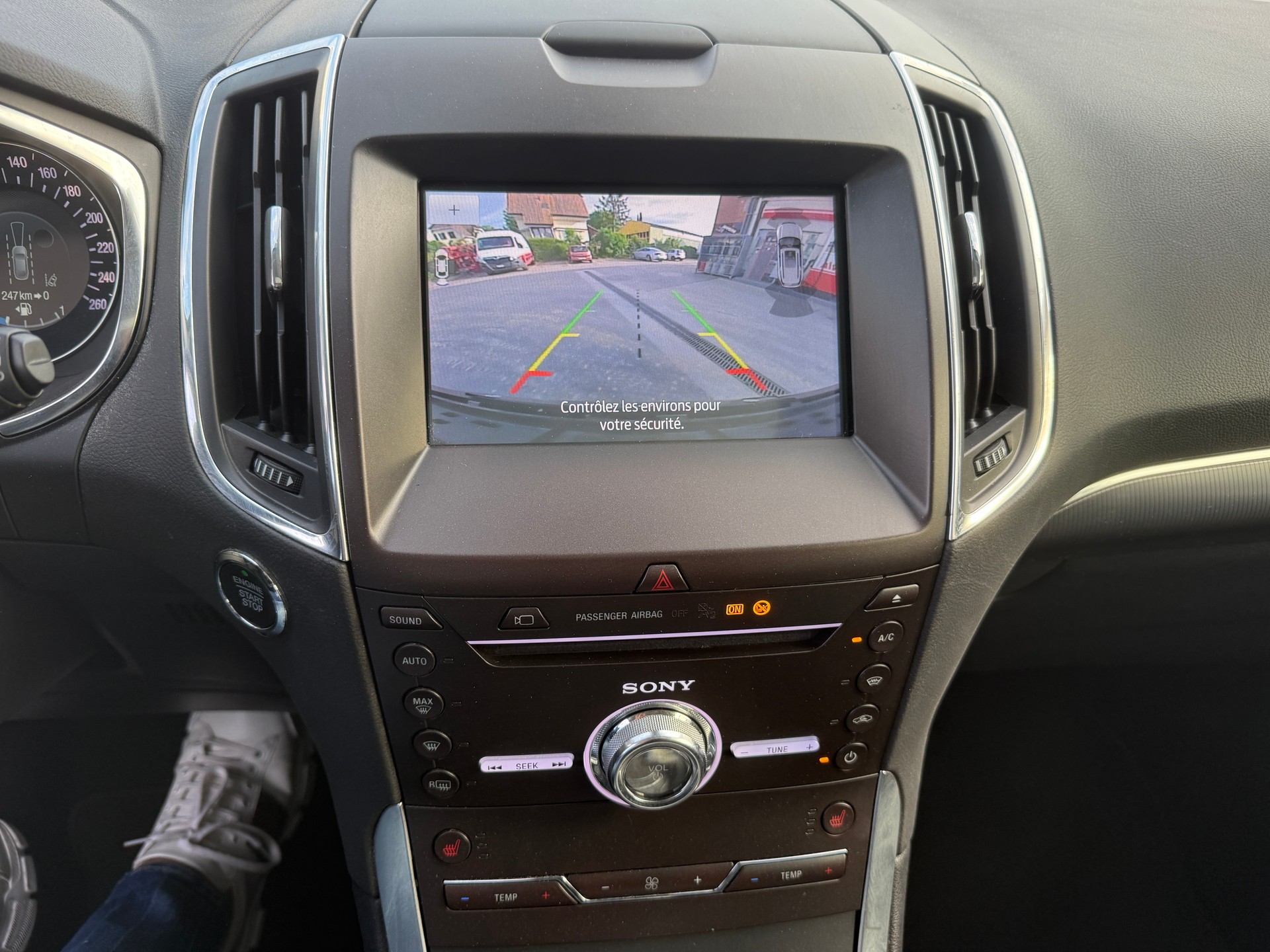 FORD Galaxy 2.5 FHEV Titanium 5Pl CVT 7 Plätze-image-13