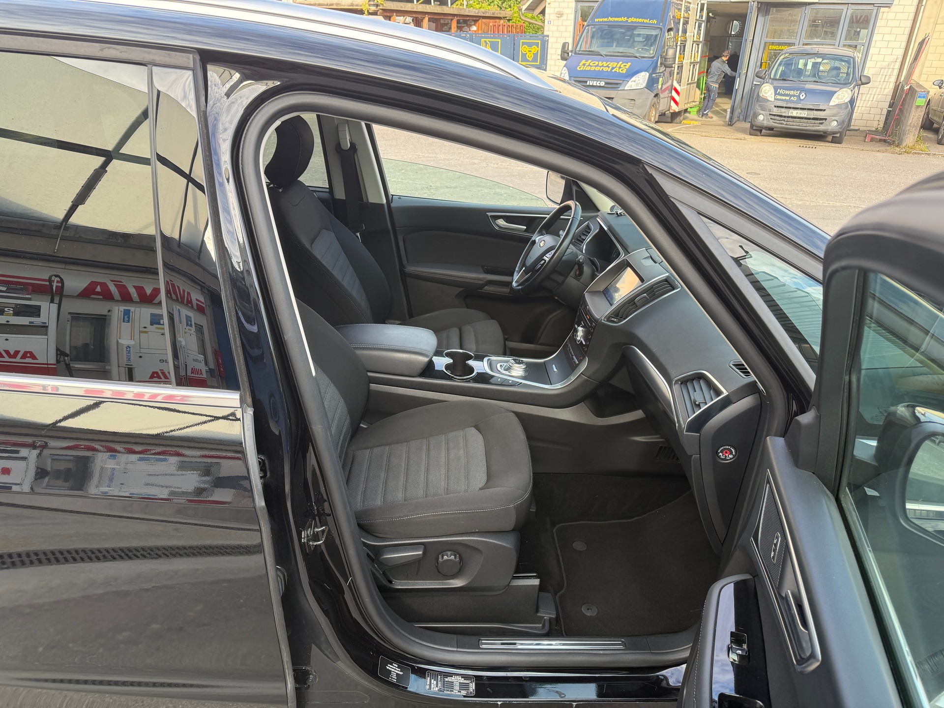 FORD Galaxy 2.5 FHEV Titanium 5Pl CVT 7 Plätze-image-10