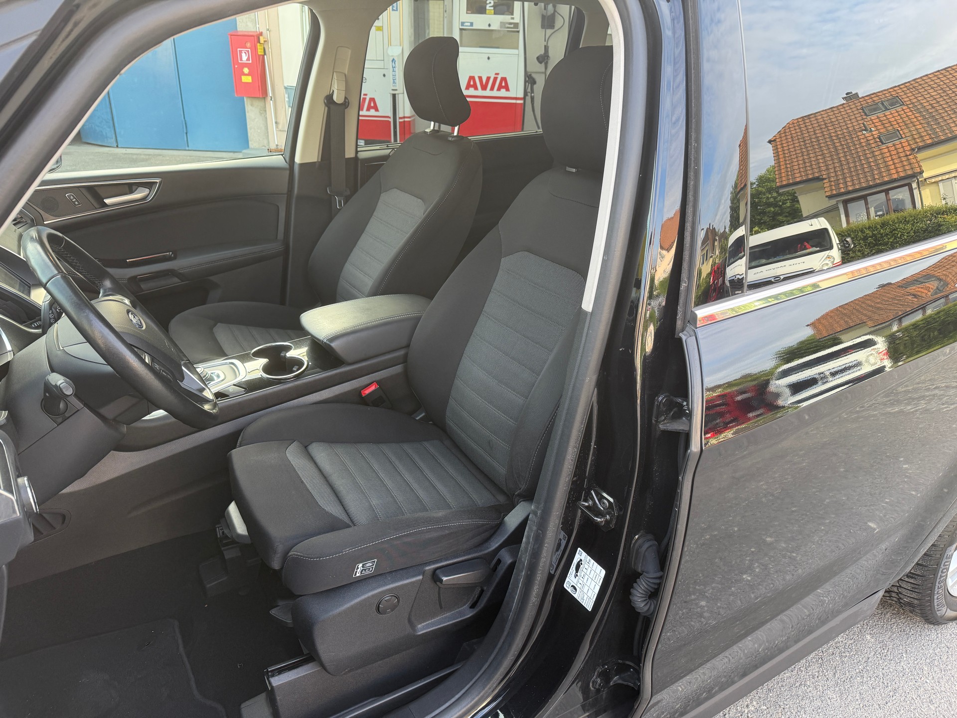 FORD Galaxy 2.5 FHEV Titanium 5Pl CVT 7 Plätze-image-9