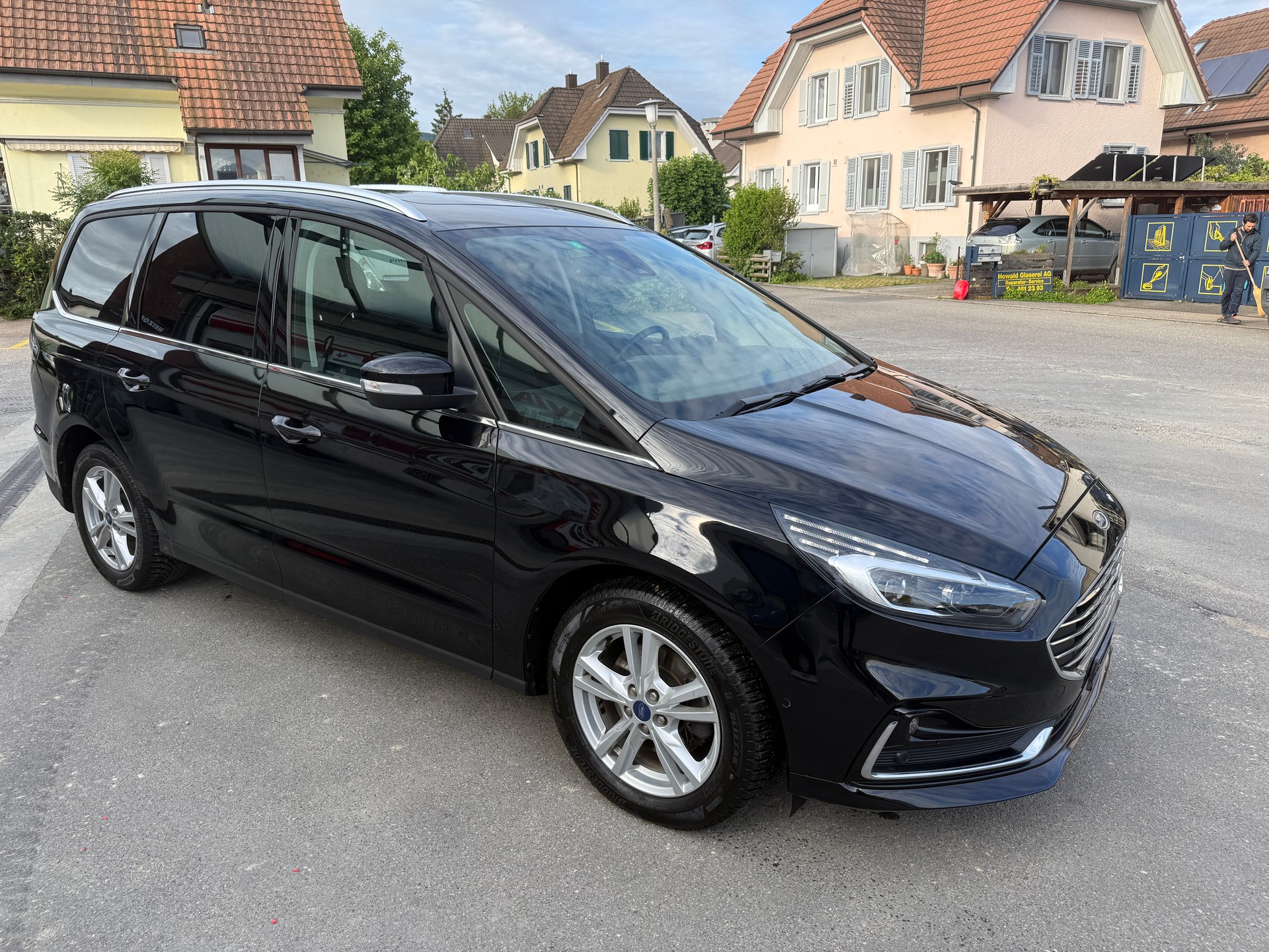 FORD Galaxy 2.5 FHEV Titanium 5Pl CVT 7 Plätze