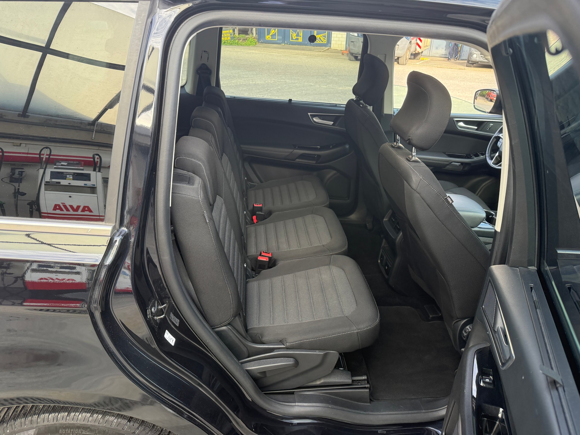 FORD Galaxy 2.5 FHEV Titanium 5Pl CVT 7 Plätze-image-11