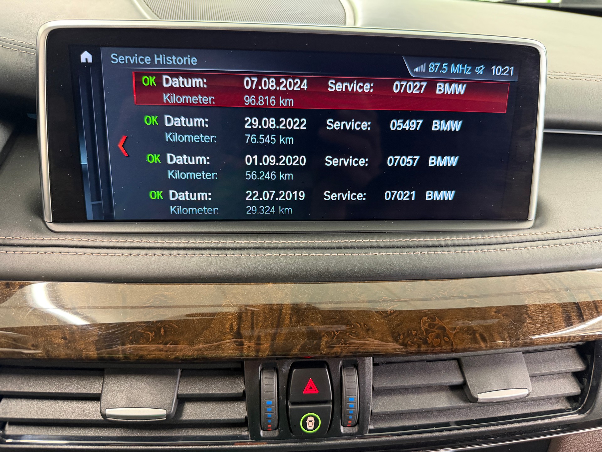 BMW X5 xDrive 40d Steptronic-image-26