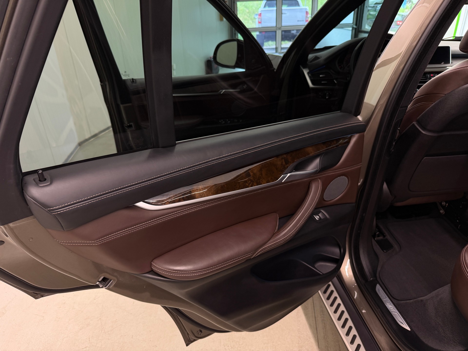 BMW X5 xDrive 40d Steptronic-image-18