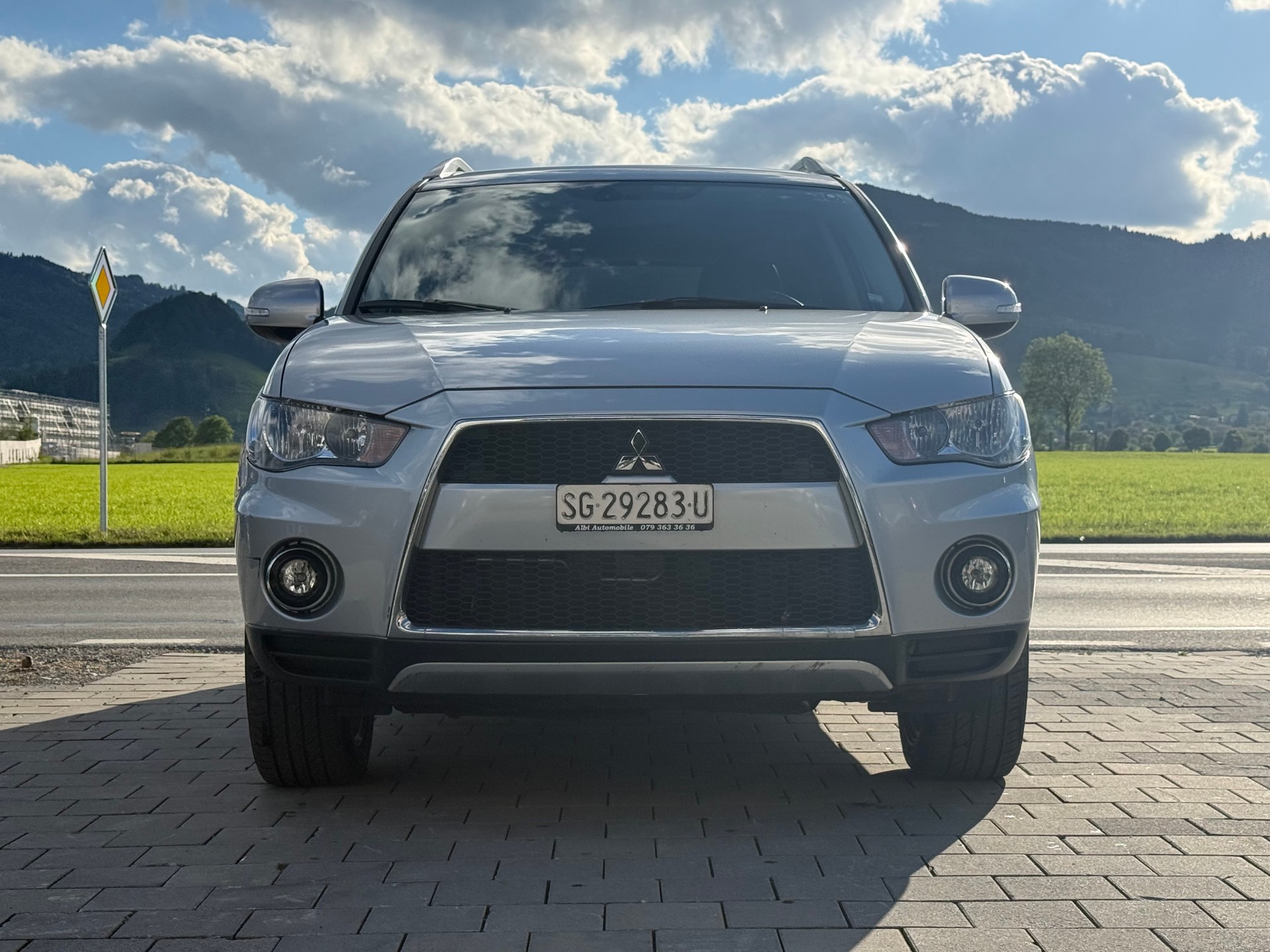 MITSUBISHI Outlander 2.2 DID Invite 4WD TC-SST-image-2