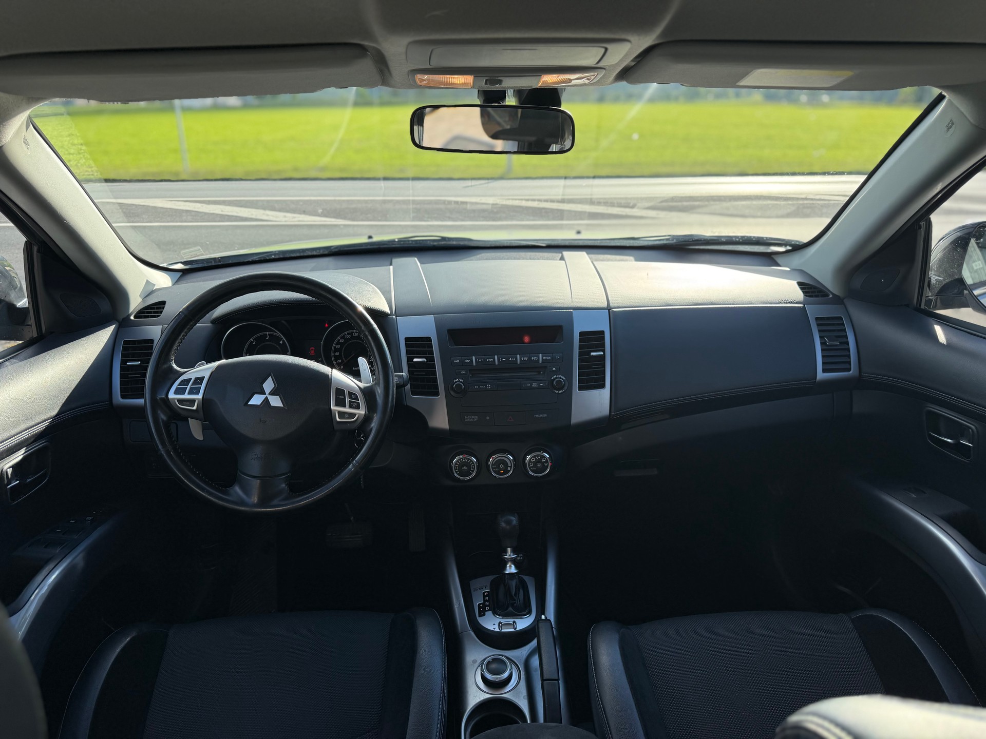 MITSUBISHI Outlander 2.2 DID Invite 4WD TC-SST-image-10