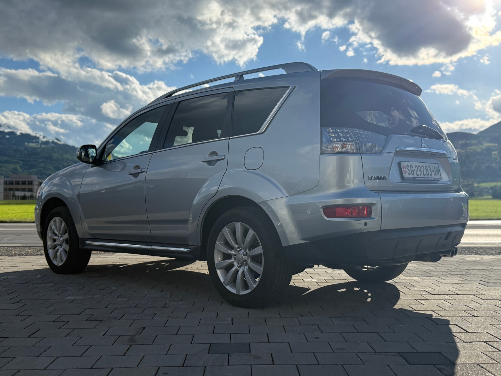 MITSUBISHI Outlander 2.2 DID Invite 4WD TC-SST-image-8