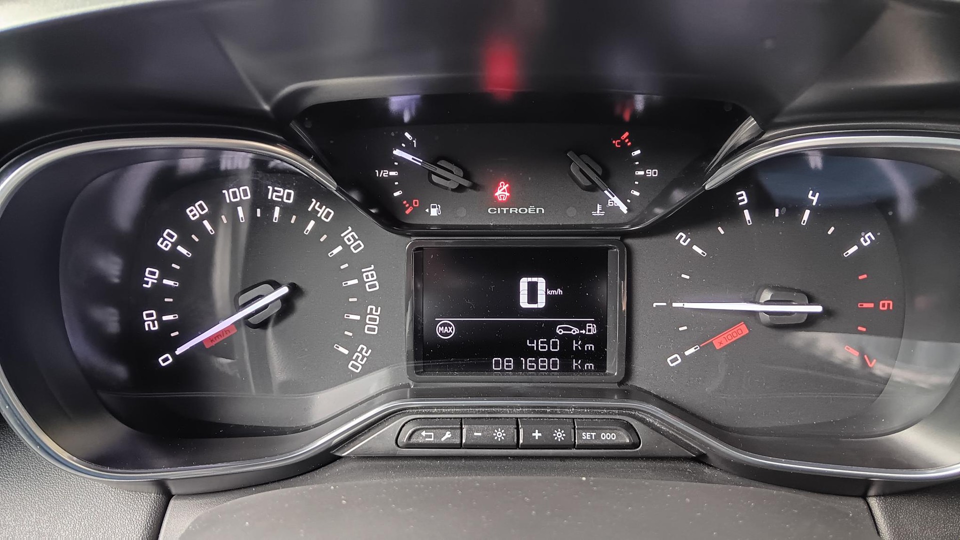 CITROEN C3 Aircross 1.2i PureTech Feel-image-13