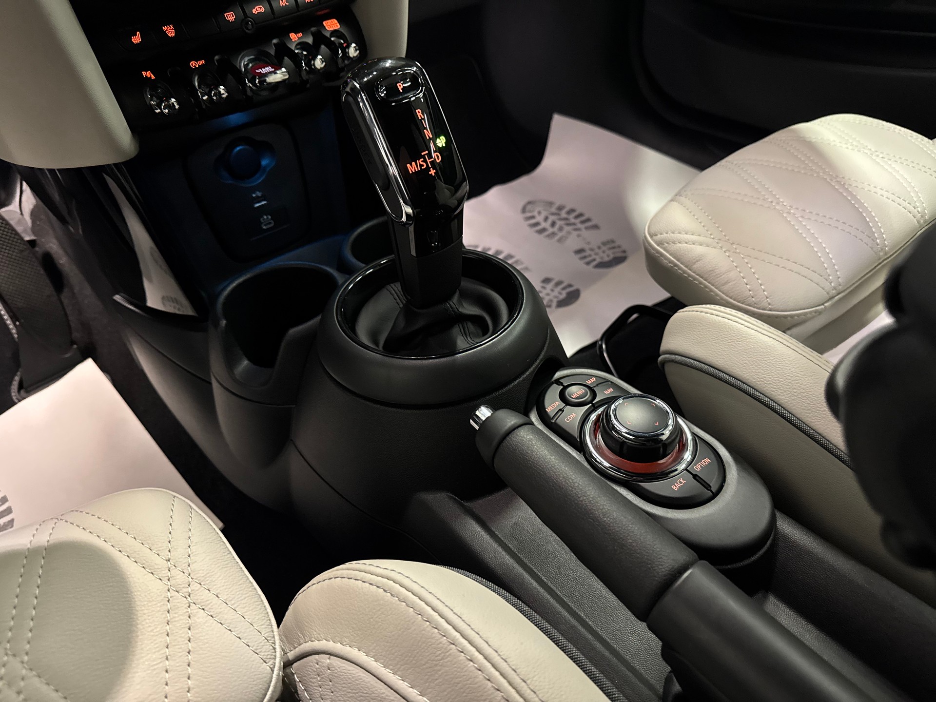 MINI Cooper Cabriolet DKG-image-29