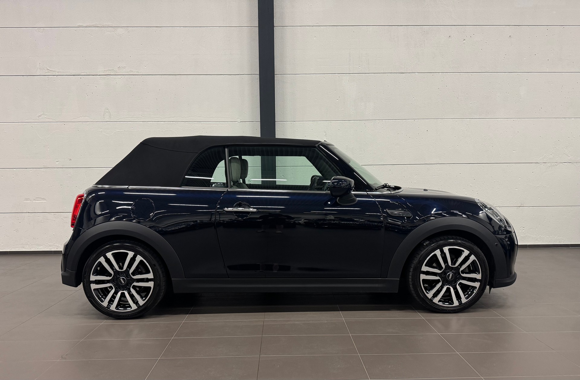 MINI Cooper Cabriolet DKG-image-11