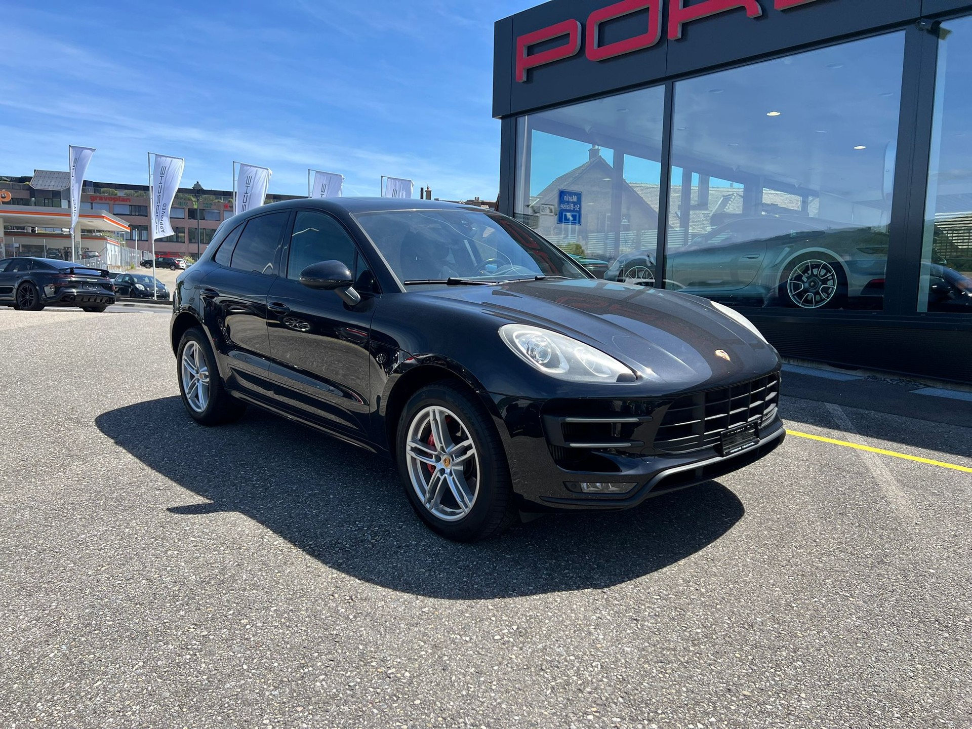 PORSCHE Macan Turbo PDK-showroom-element-3