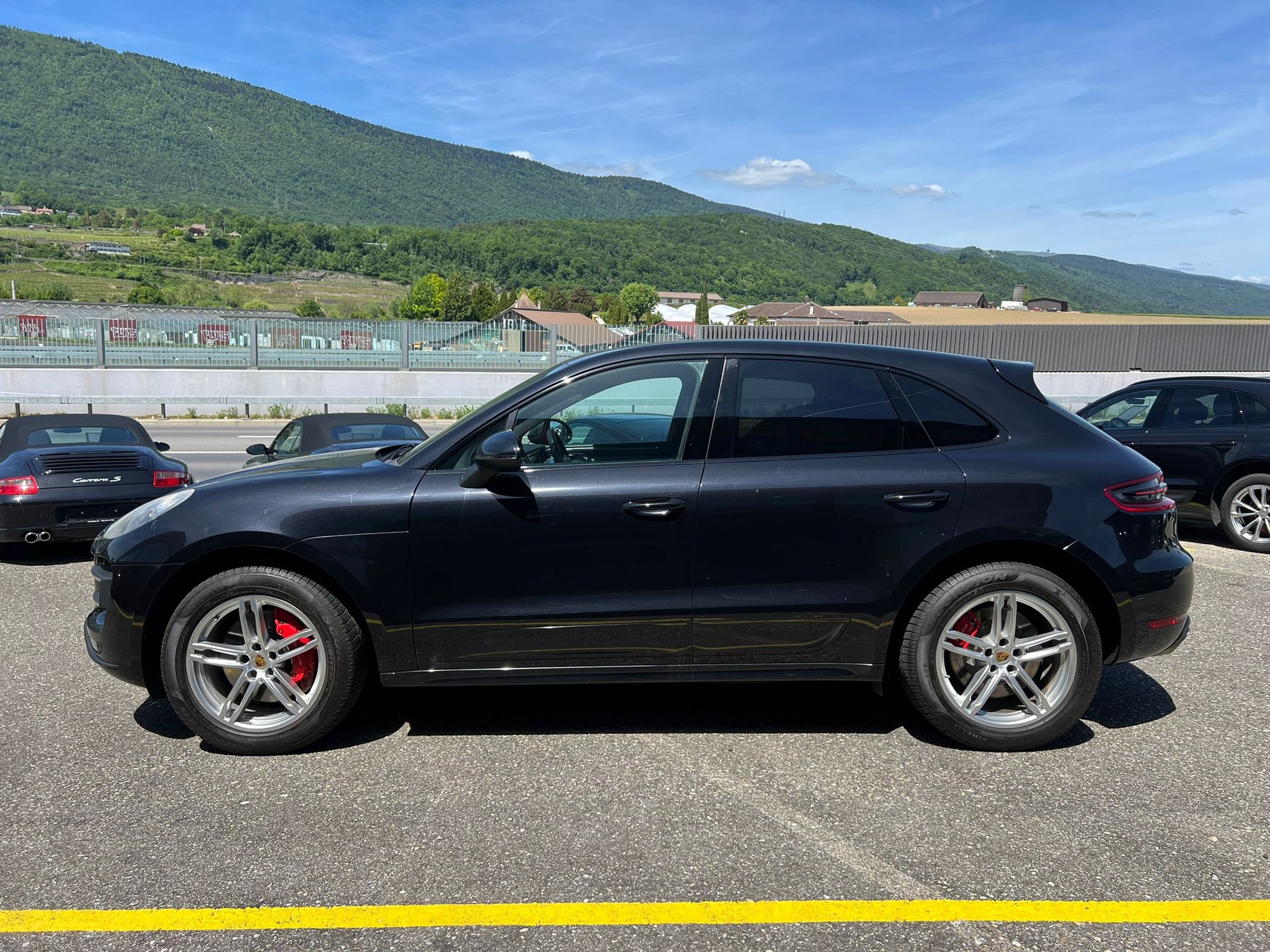 PORSCHE Macan Turbo PDK-showroom-element-1