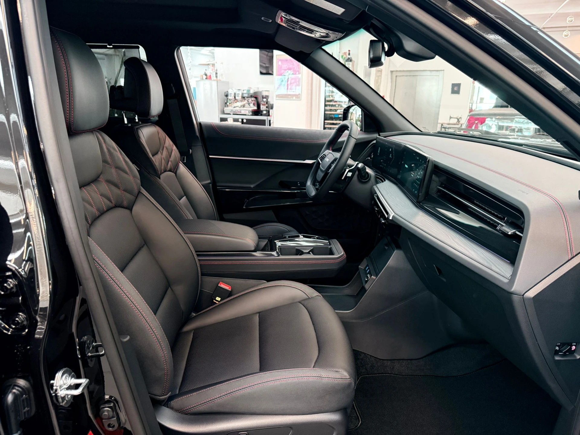 KGM-SsangYong Actyon 1.5 T GDI Hybrid Titanium Automat-image-5