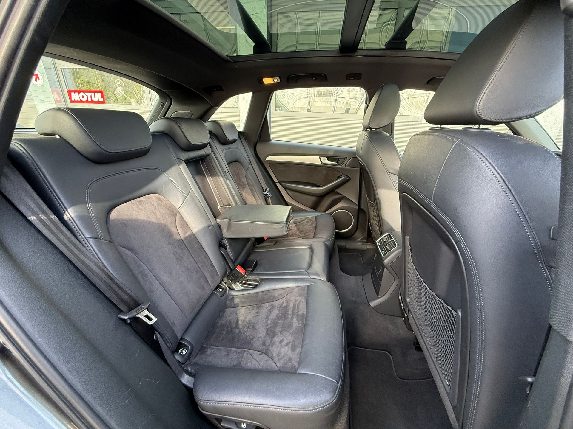 AUDI SQ5 3.0 TDI quattro tiptronic-image-11