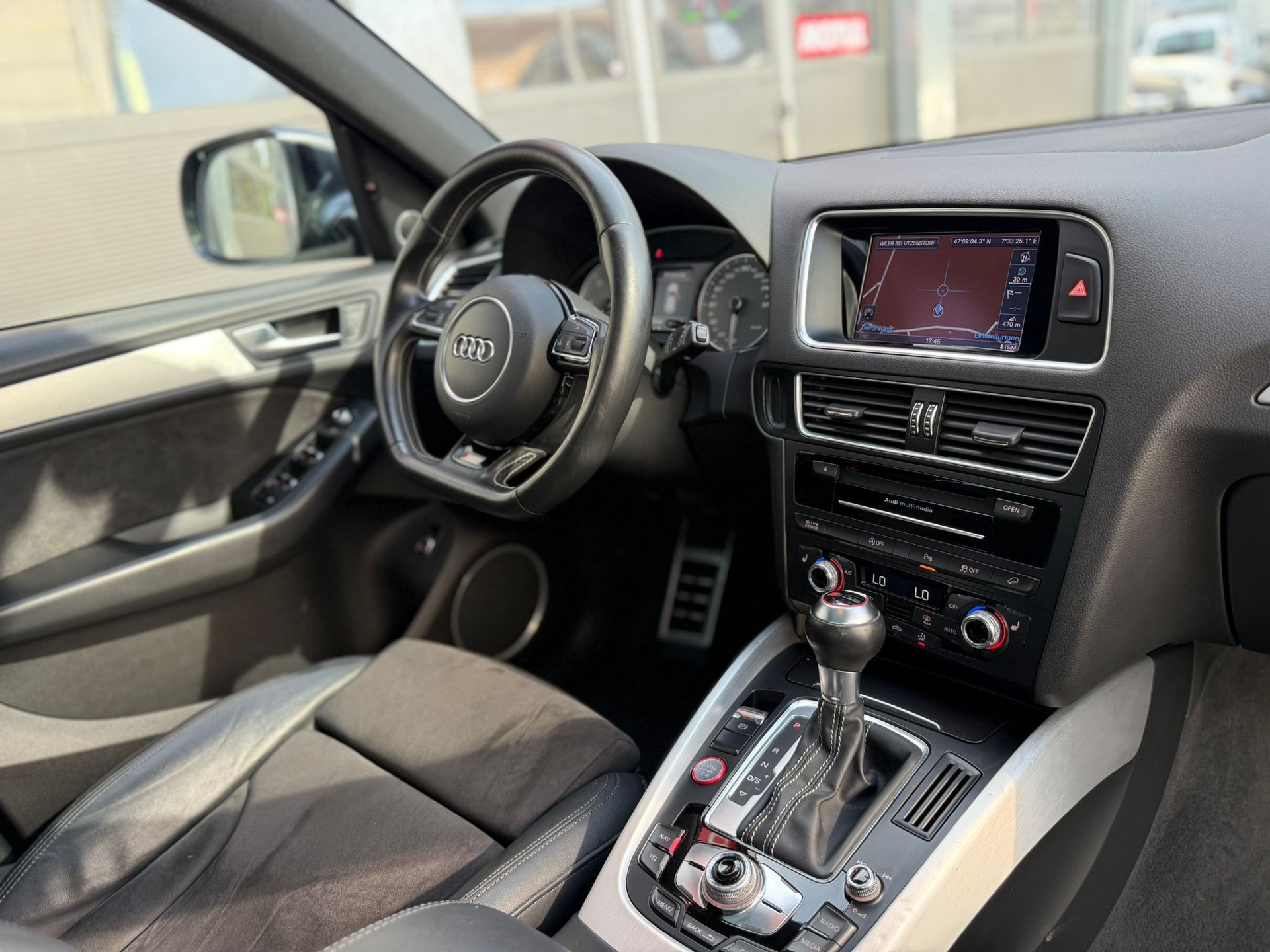 AUDI SQ5 3.0 TDI quattro tiptronic-image-8