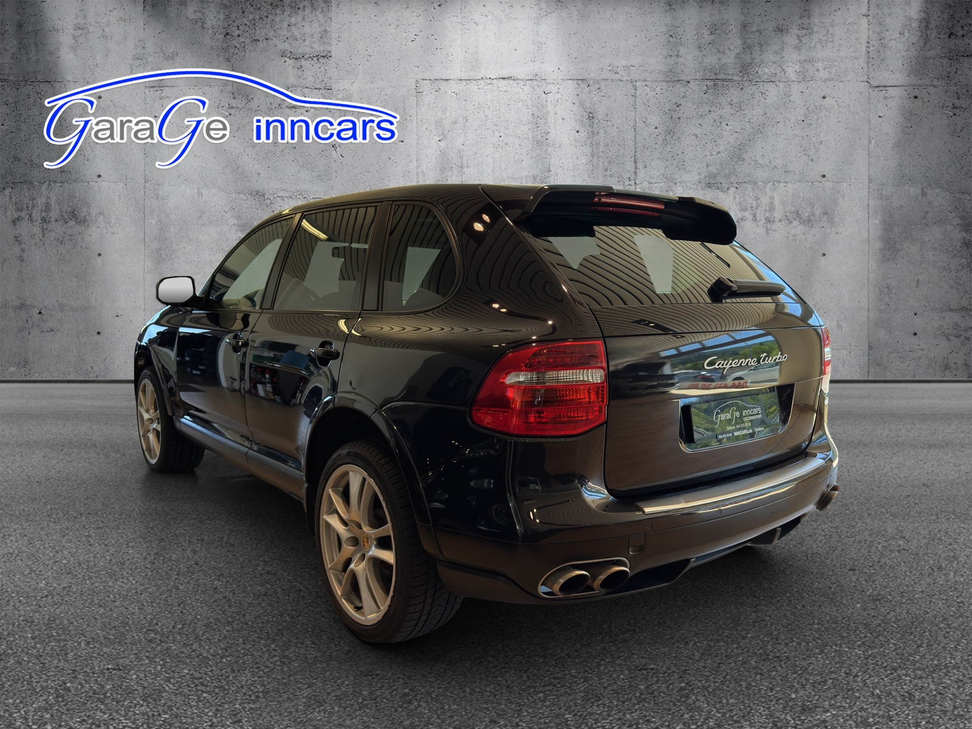 PORSCHE Cayenne Turbo-image-2