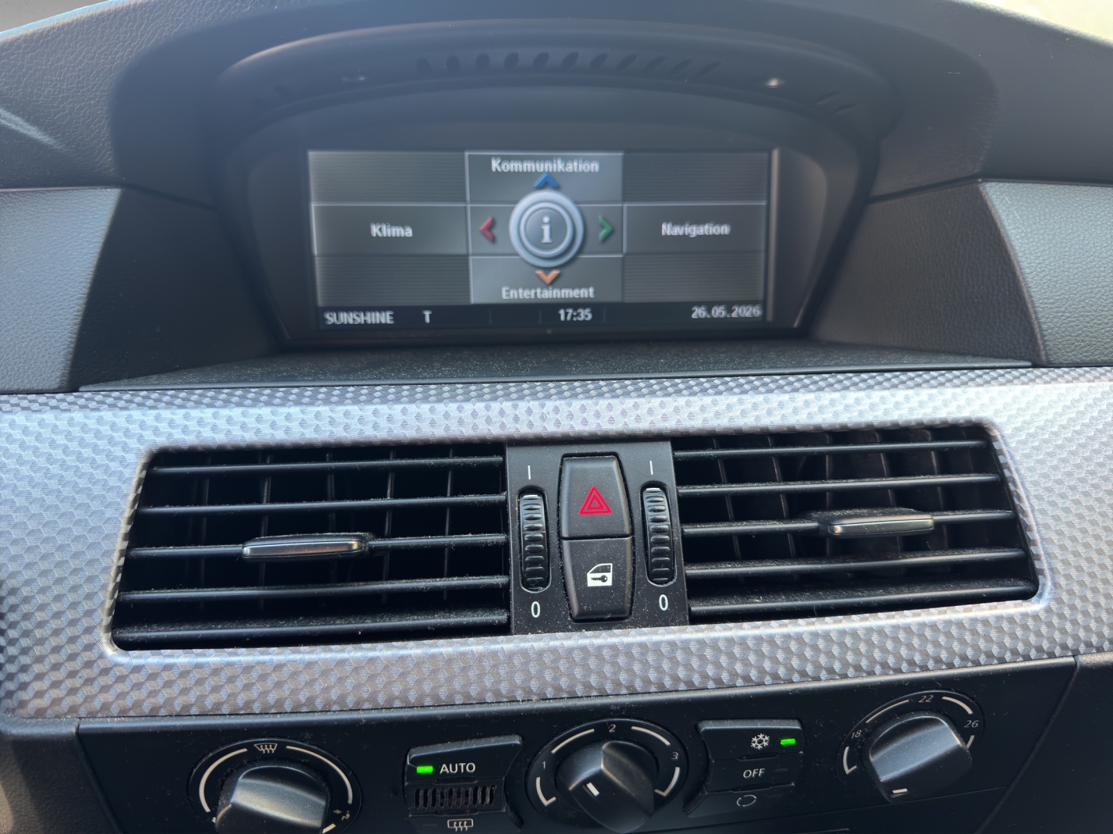 BMW 530xi Touring-image-8