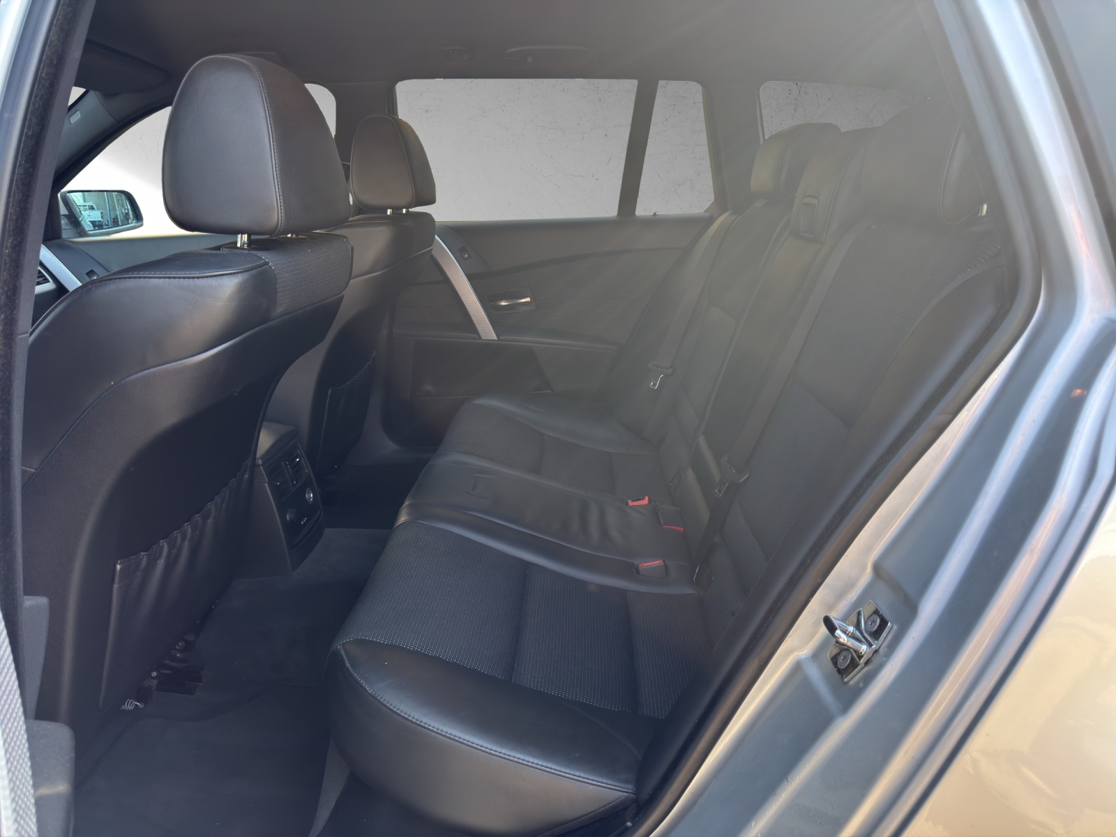BMW 530xi Touring-image-13