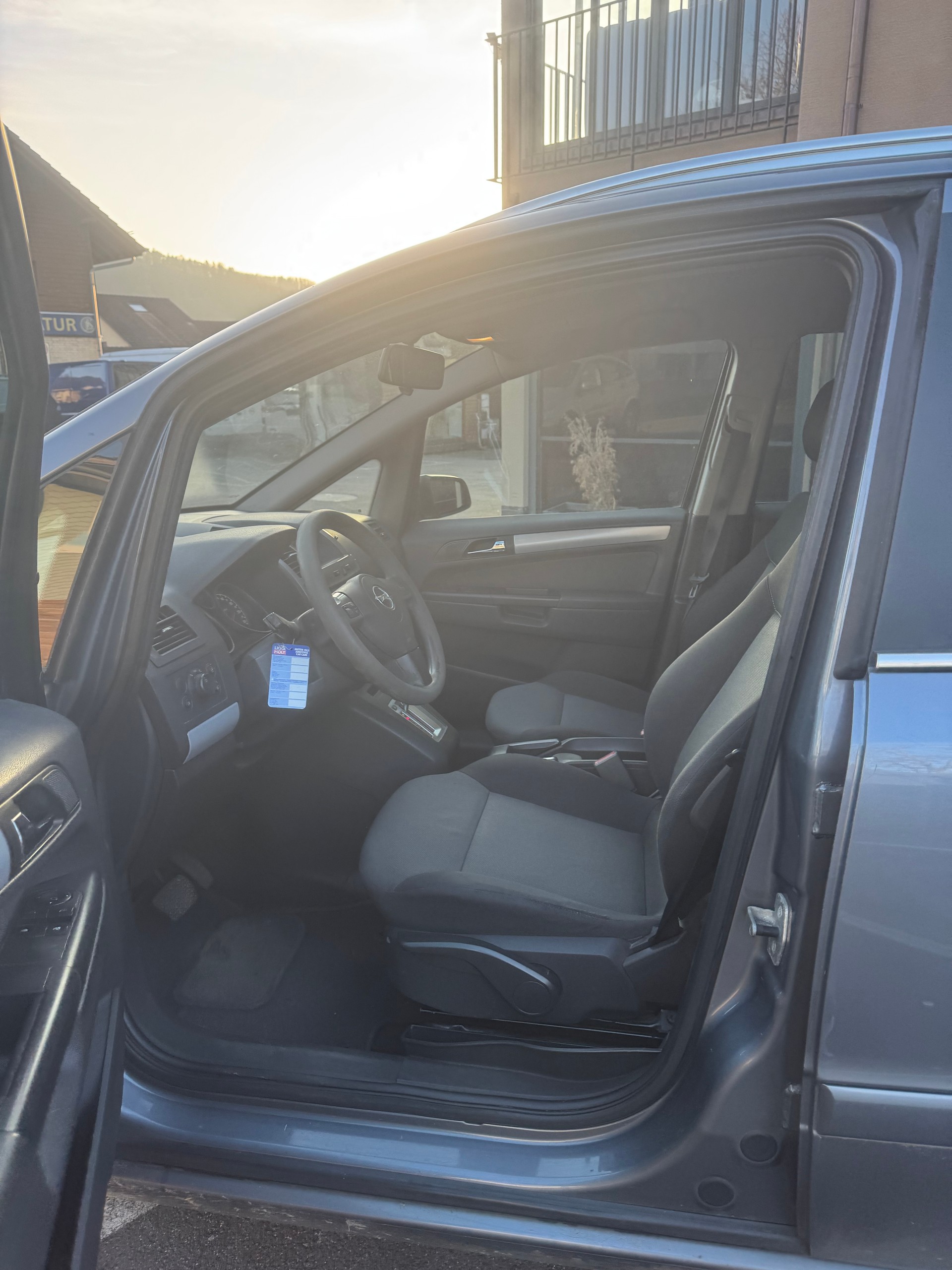 OPEL Zafira 2.2i 16V Enjoy-image-8