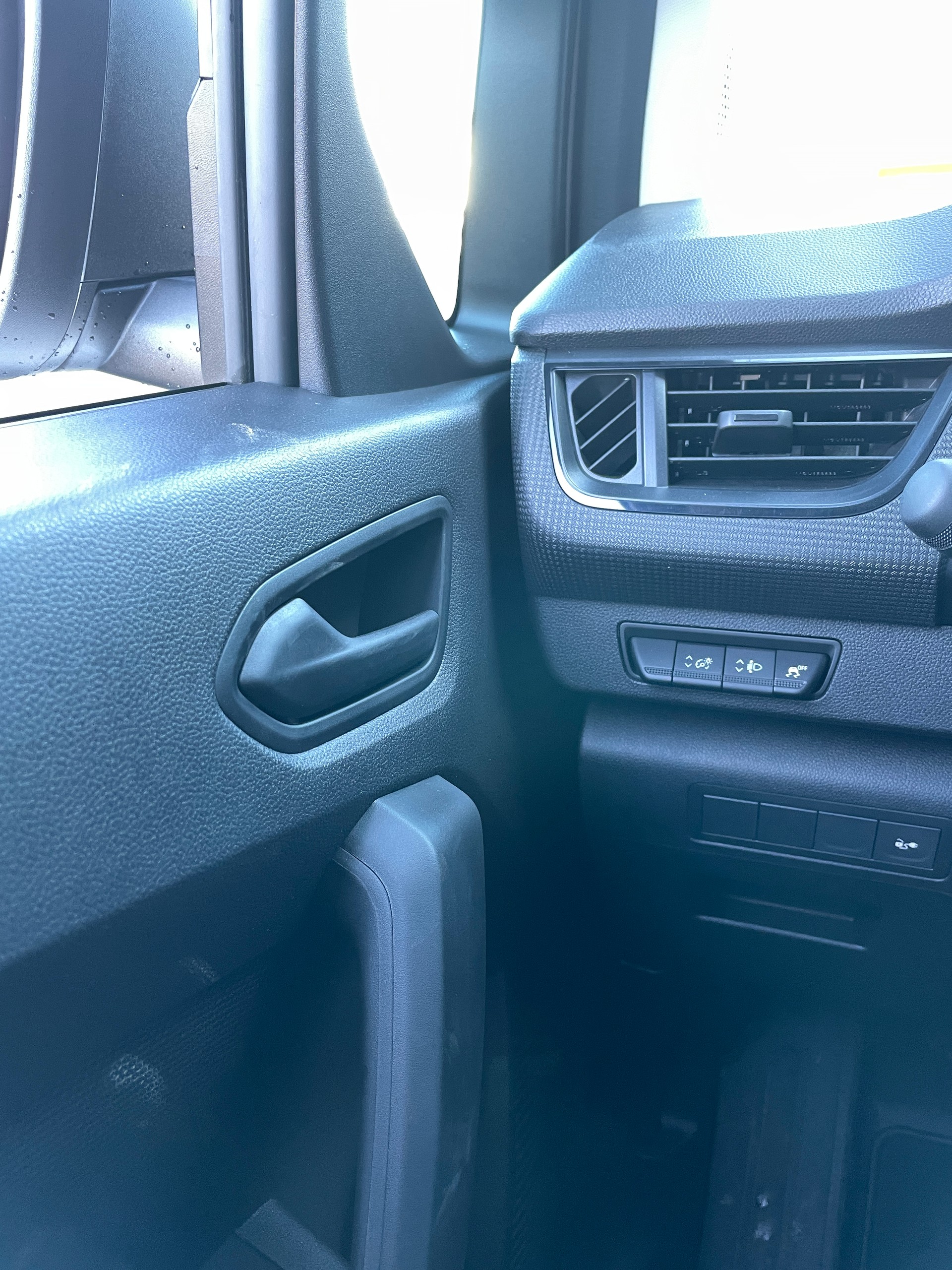 NISSAN Townstar EV45 kWh 22kW L2 Acenta-image-18