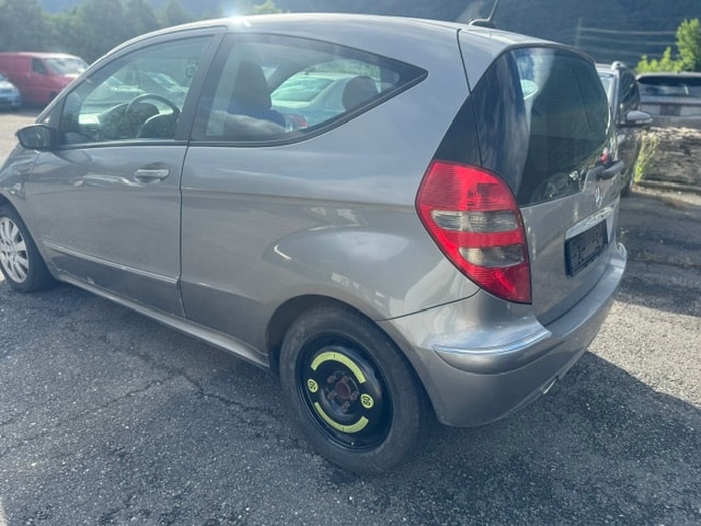 MERCEDES-BENZ A 170 Classic-image-3