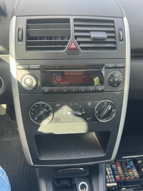 MERCEDES-BENZ A 170 Classic-image-7