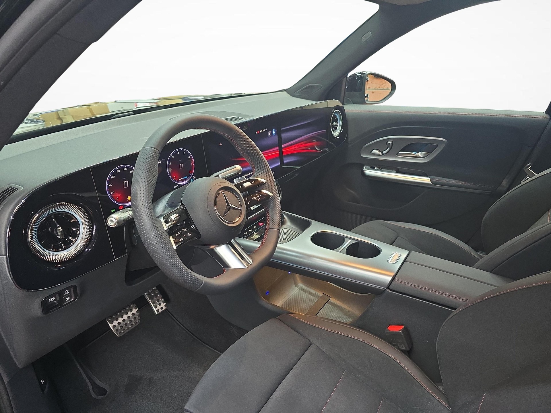 MERCEDES-BENZ GLB 220 4MATIC AMG Line-image-5