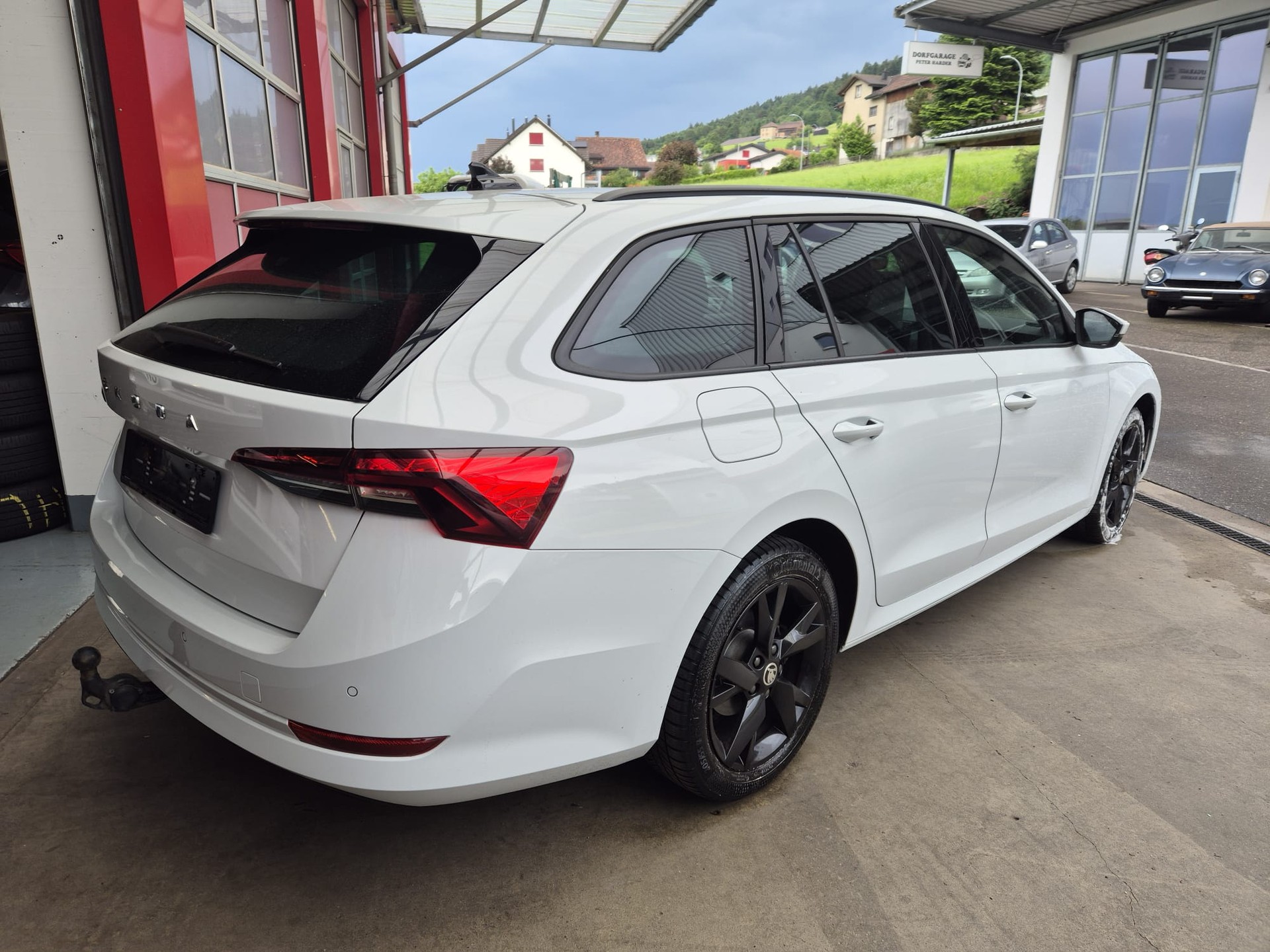 SKODA Octavia Combi 2.0 TDI DSG Ambition 4x4-image-3