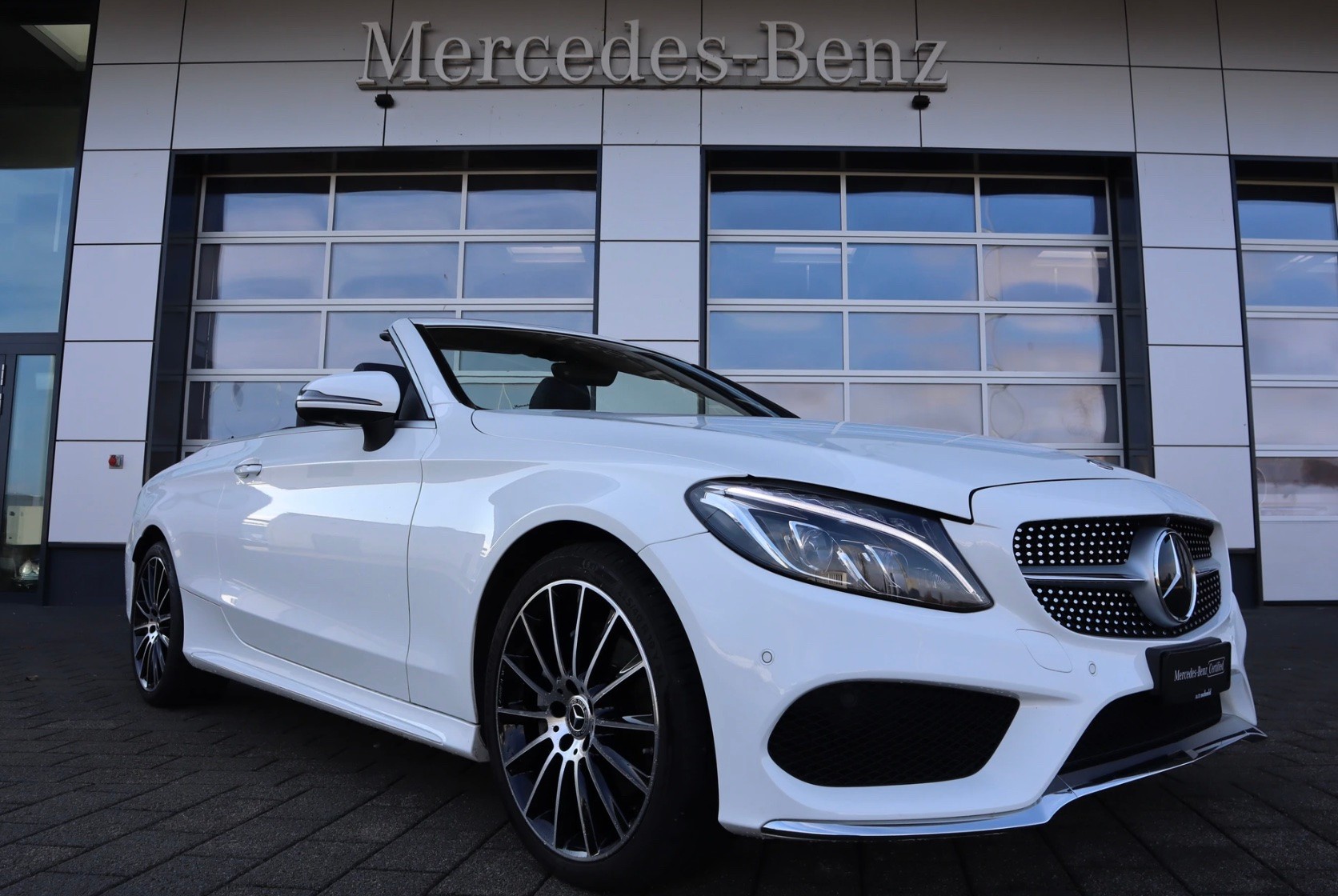 MERCEDES-BENZ C 200 AMG Line 4matic-image-1