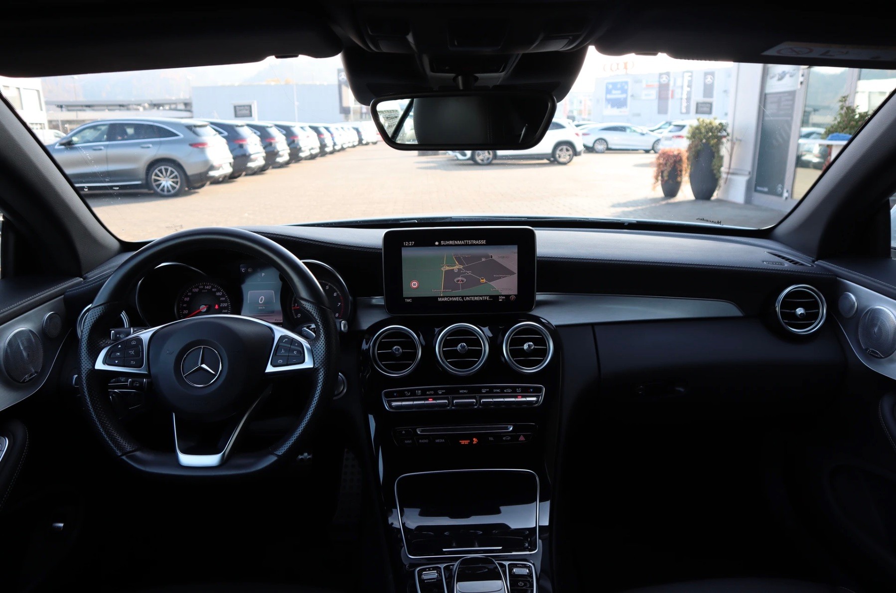 MERCEDES-BENZ C 200 AMG Line 4matic-image-4