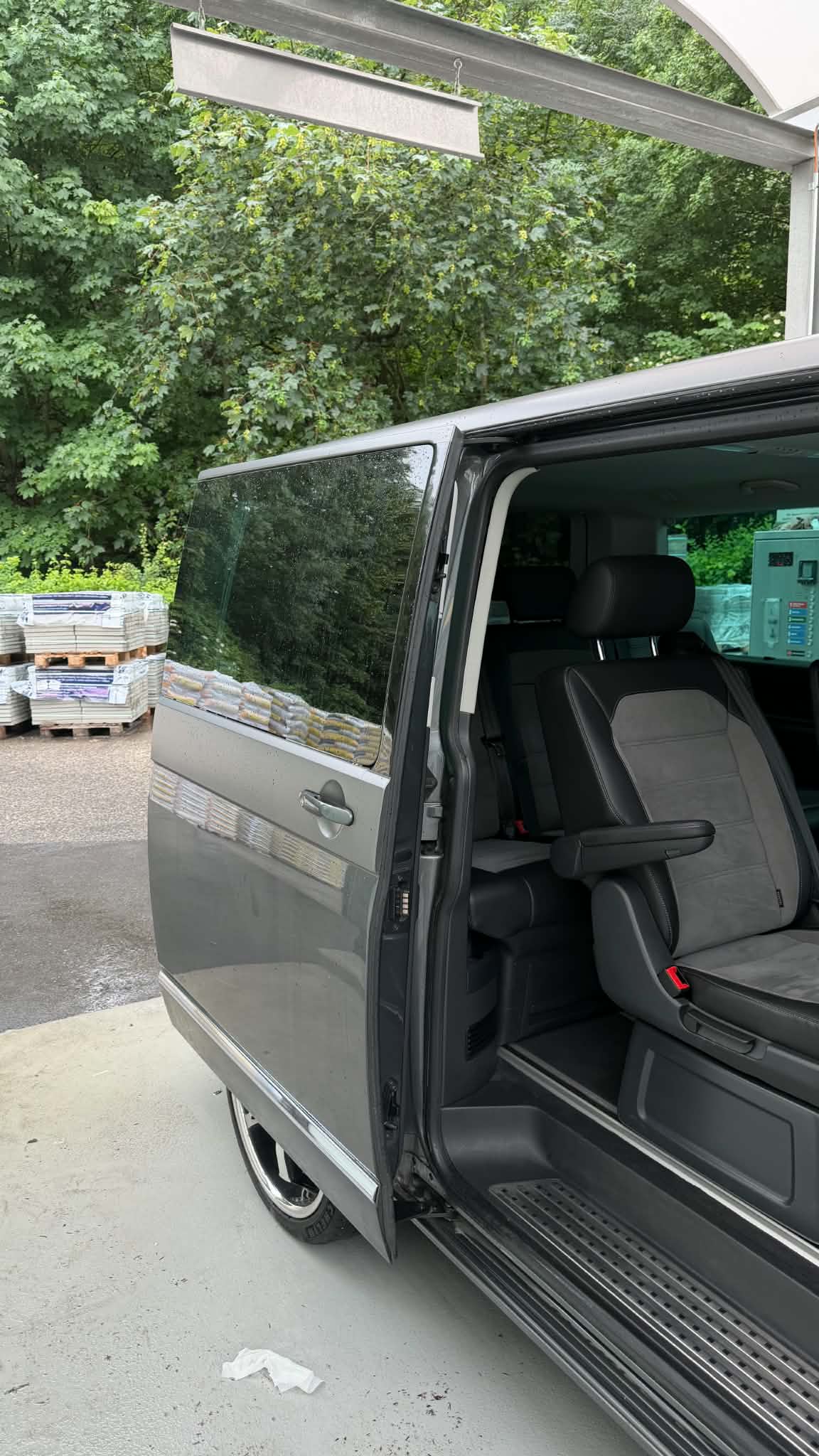 VW 2.0 TDI 199 Highline DSG 4m-image-2