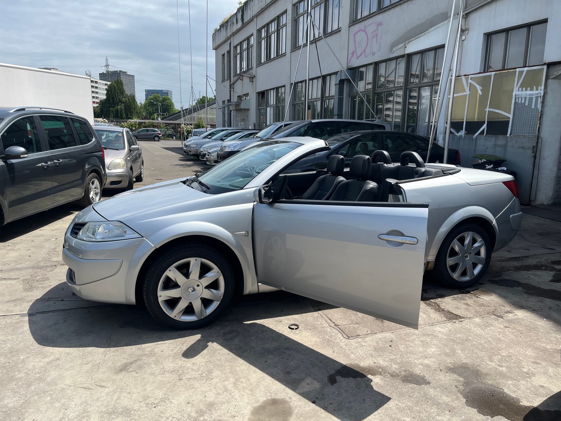 RENAULT Mégane C-C 2.0 16V Dynamique Confort-image-10