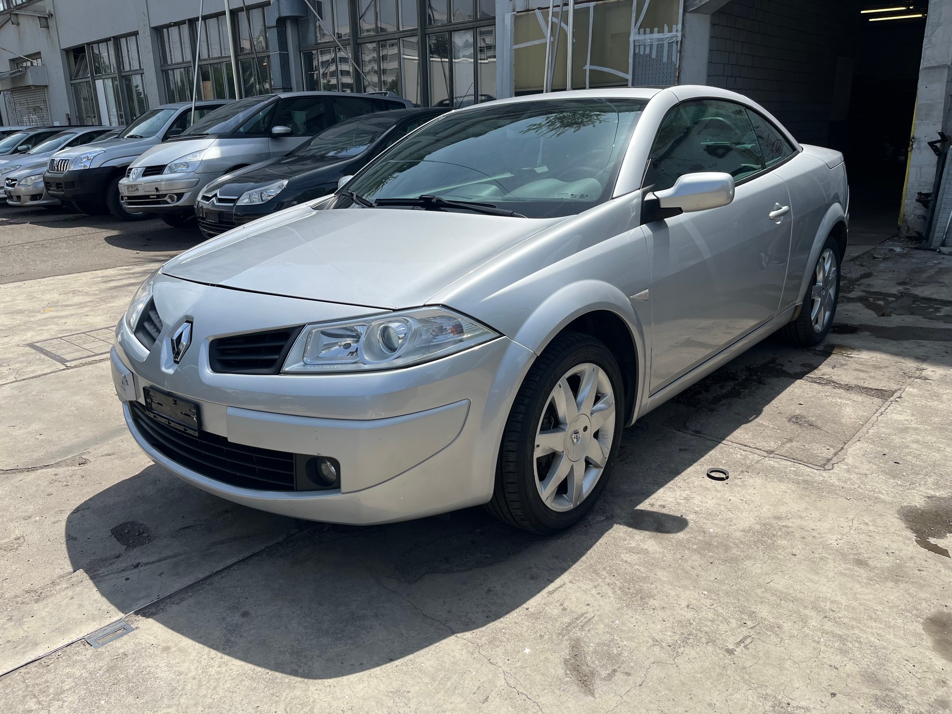 RENAULT Mégane C-C 2.0 16V Dynamique Confort